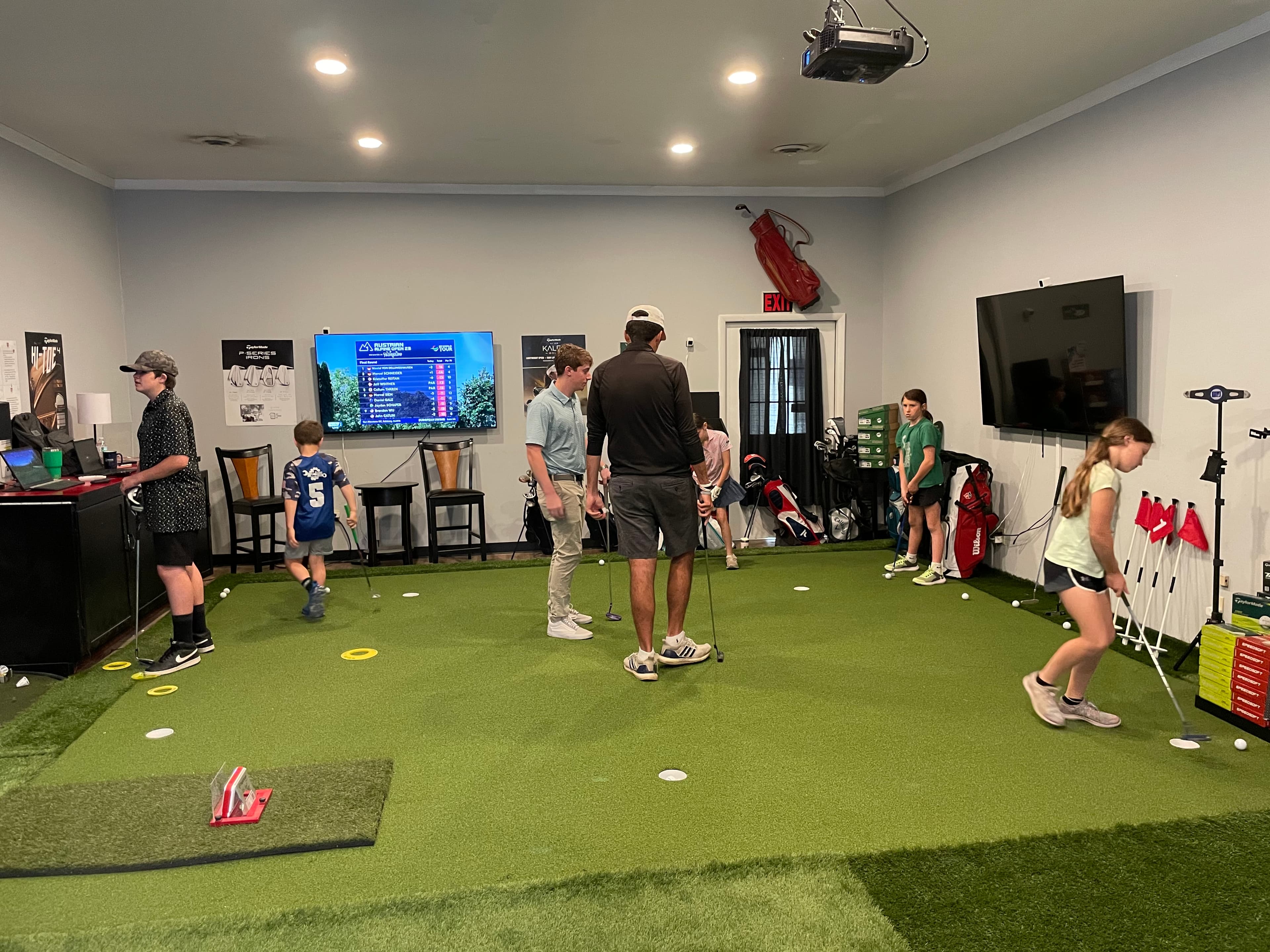 Joe's Golf Shop - Image 2