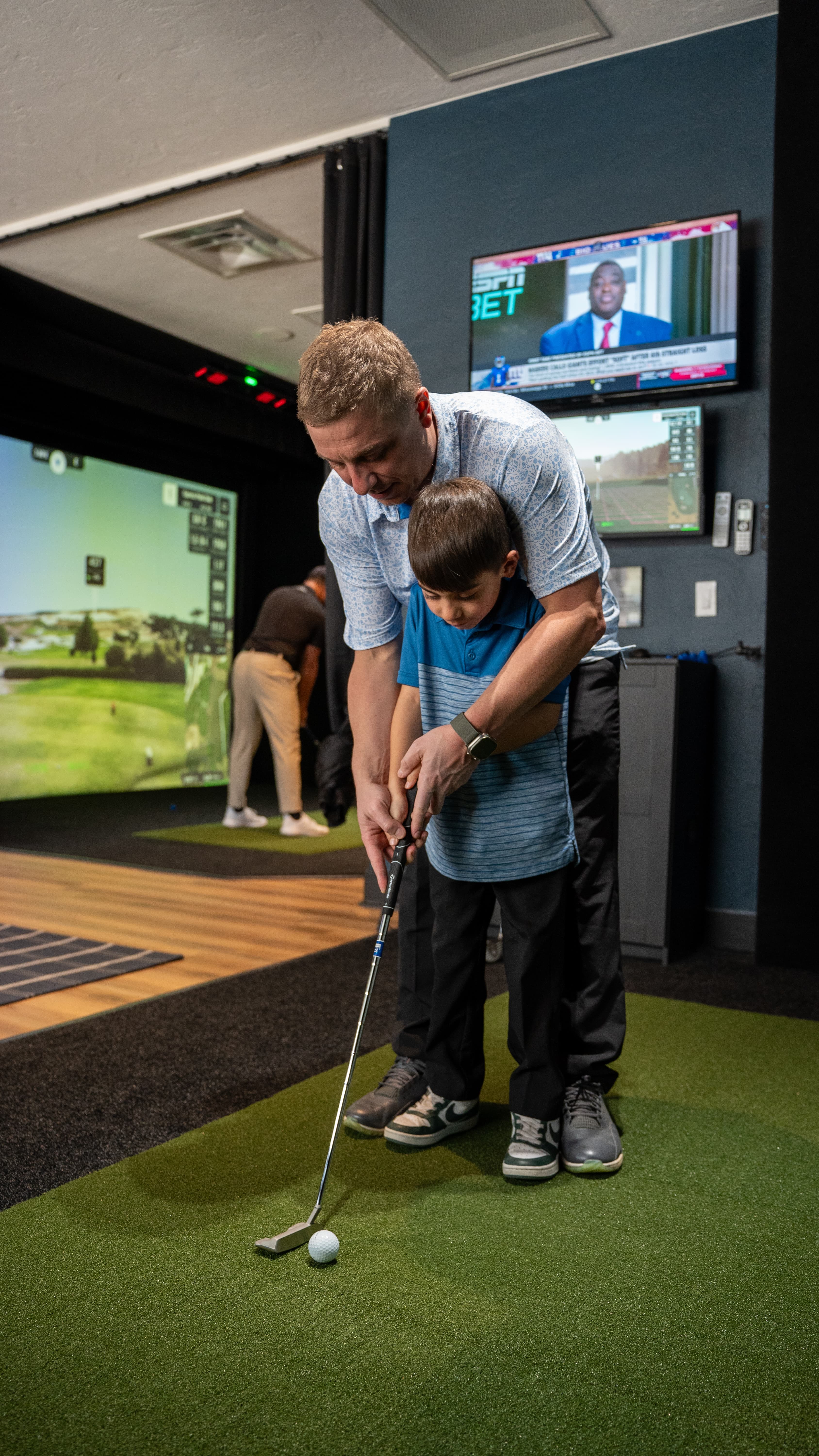 Ski-To-Tee - Image 4