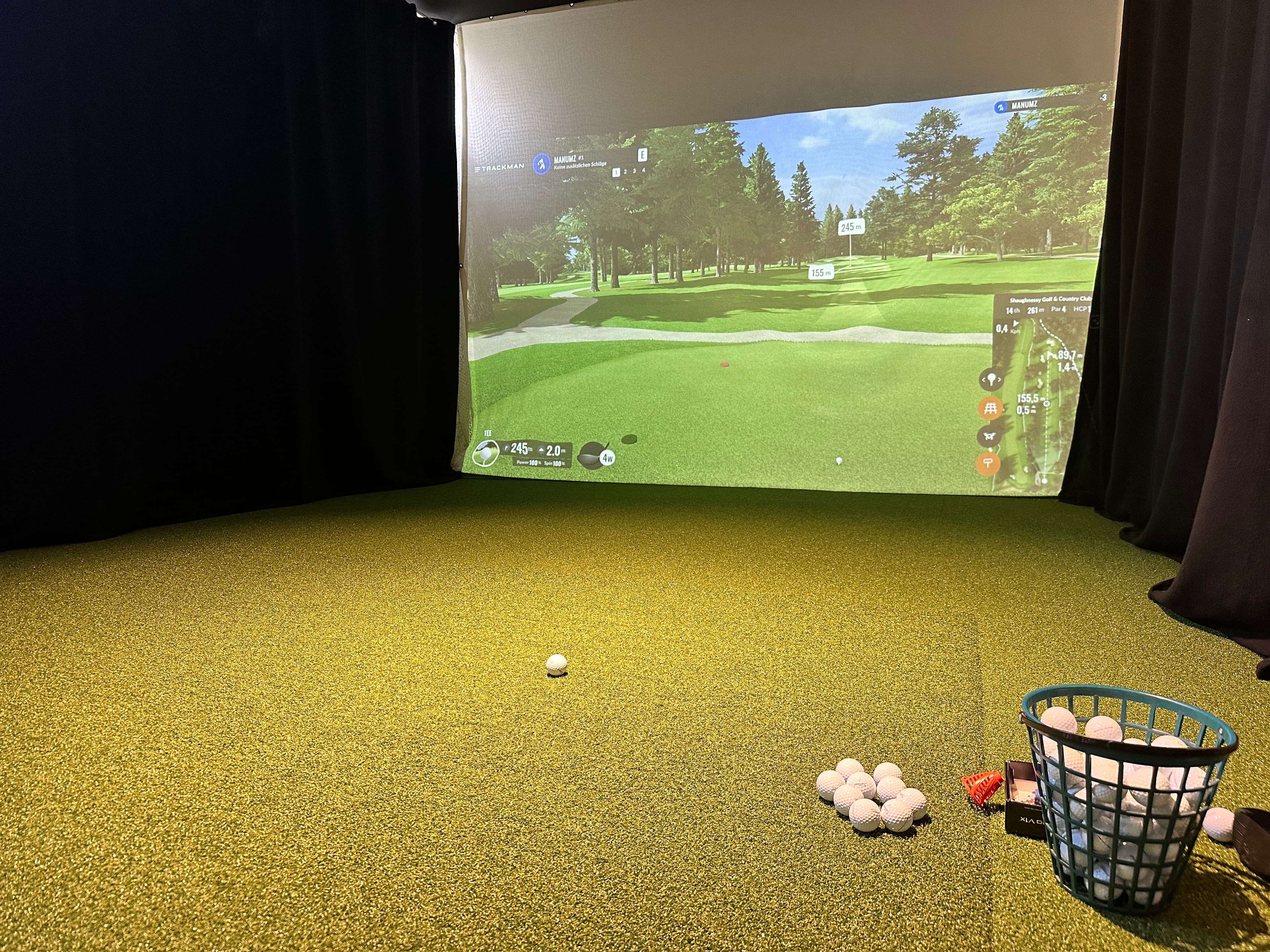 Tee Box Mainz - Trackman Indoor Golf - Image 1