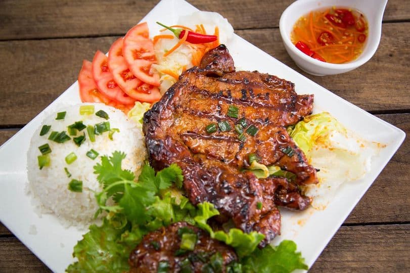 Fairway Zone Sports Bar and Lounge - Image 3