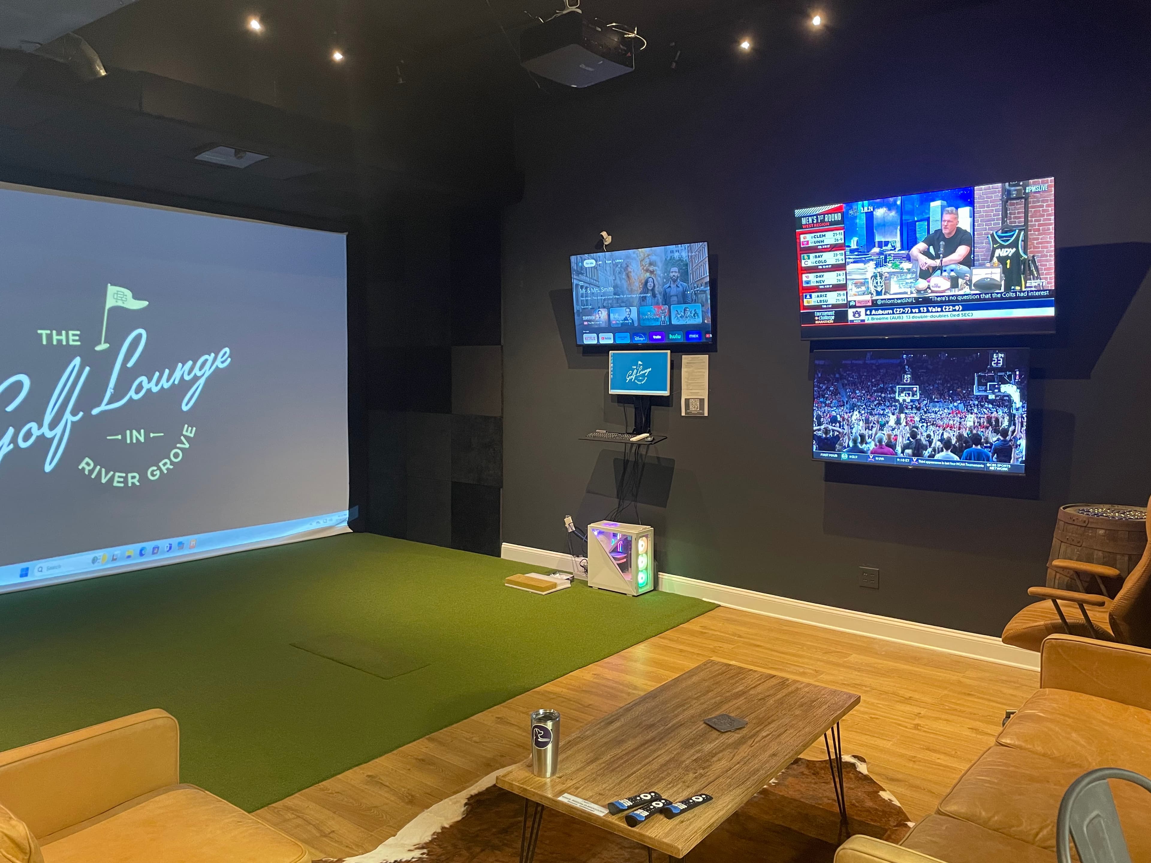 River Grove Golf Lounge - Image 1