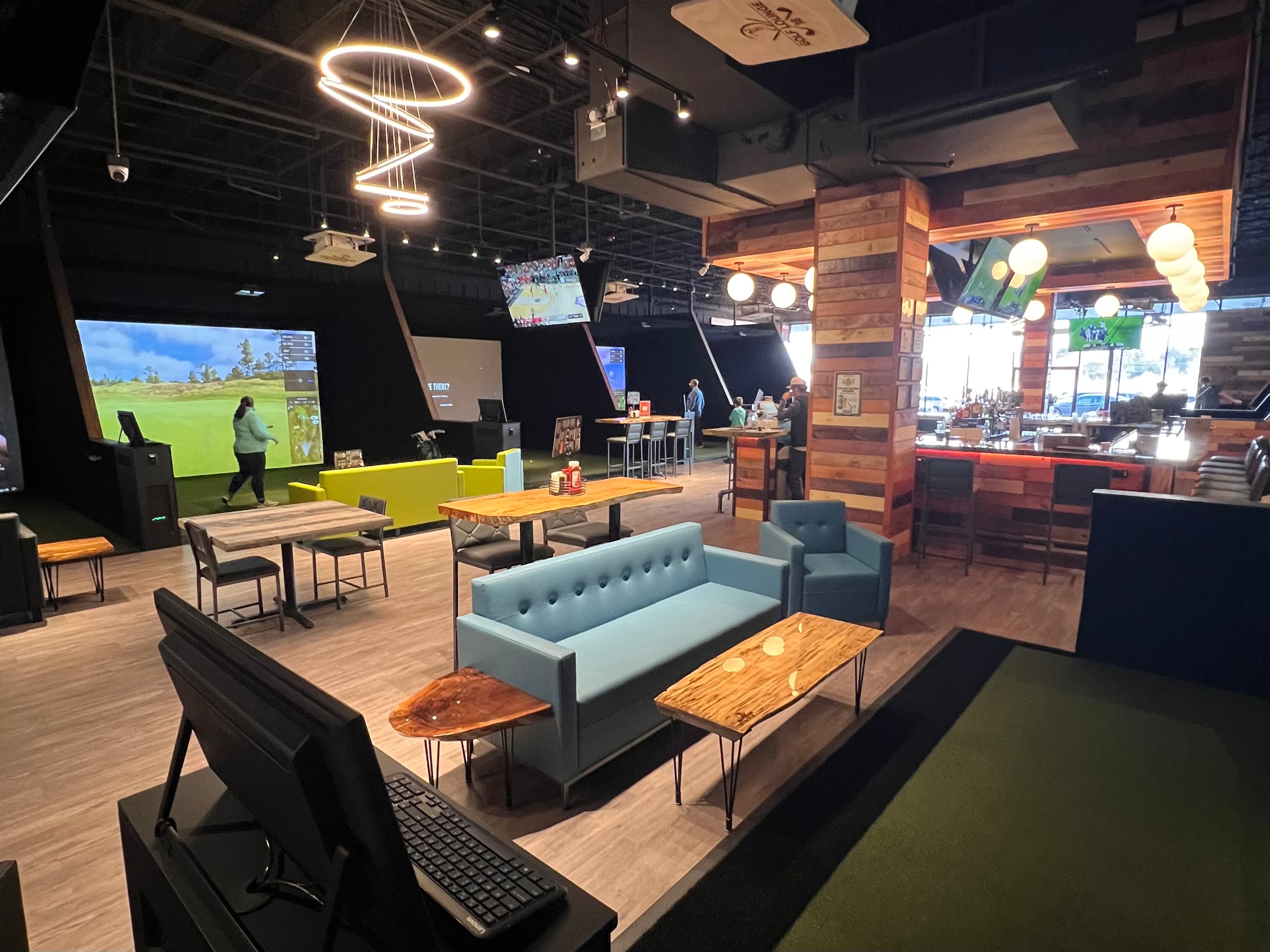 Golf Lounge 18 - Image 1