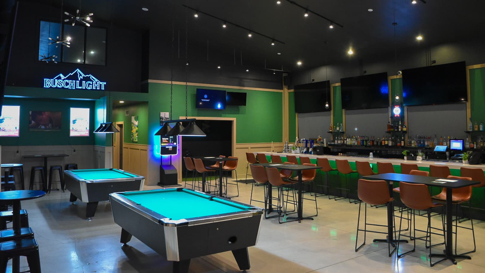 Tee'd Up Golf and Bar - Image 1