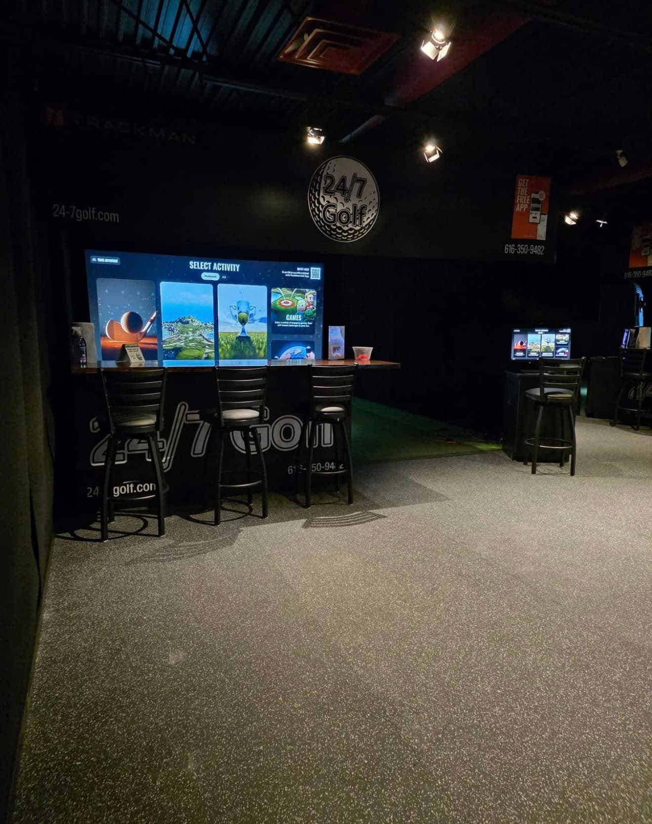 24/7 Golf Haslett - Image 7