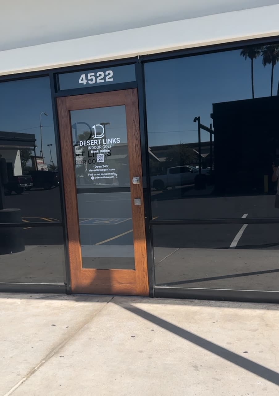 Desert Links Indoor Golf - Image 13