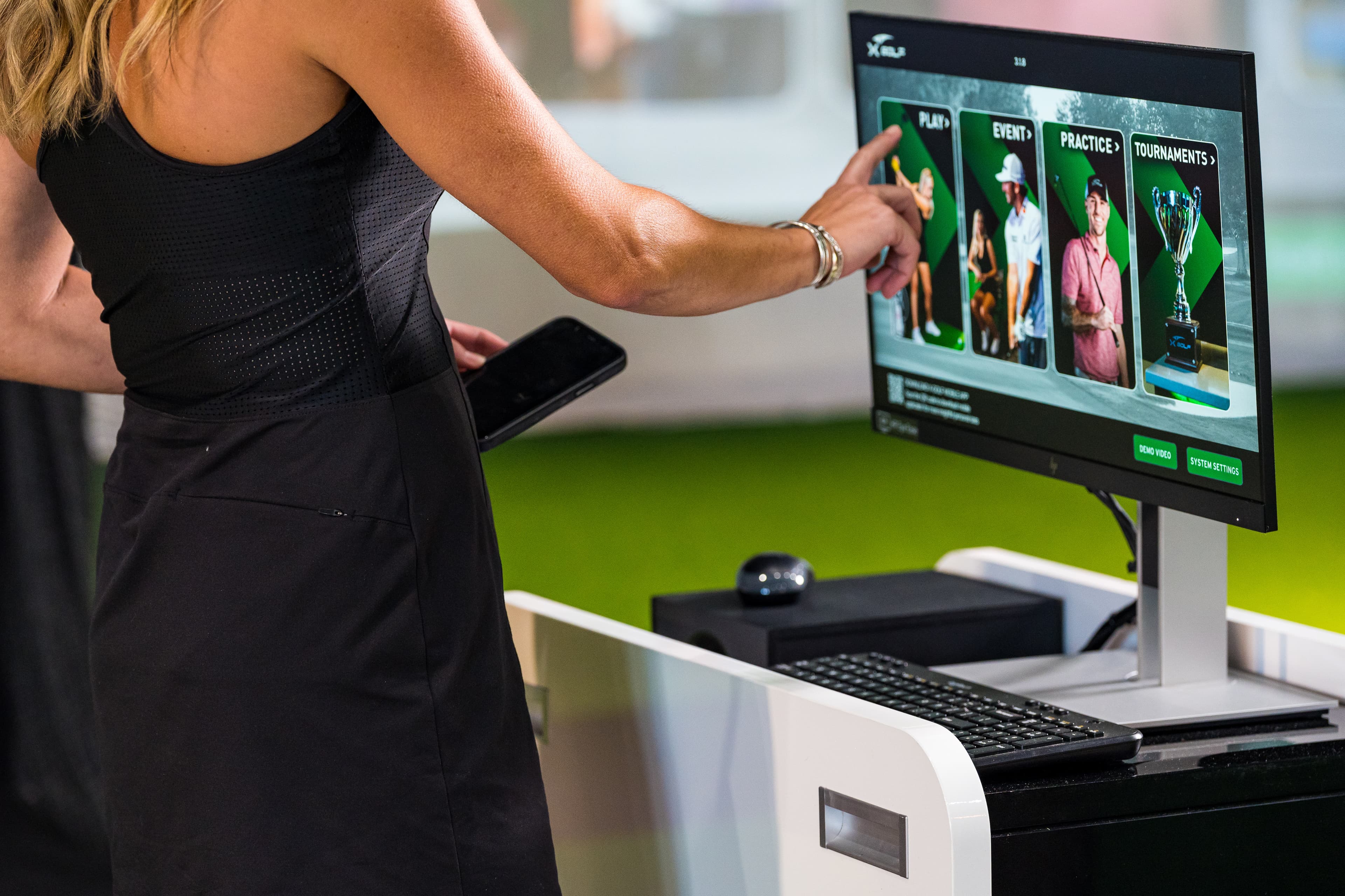 X-Golf Rockford - Image 5