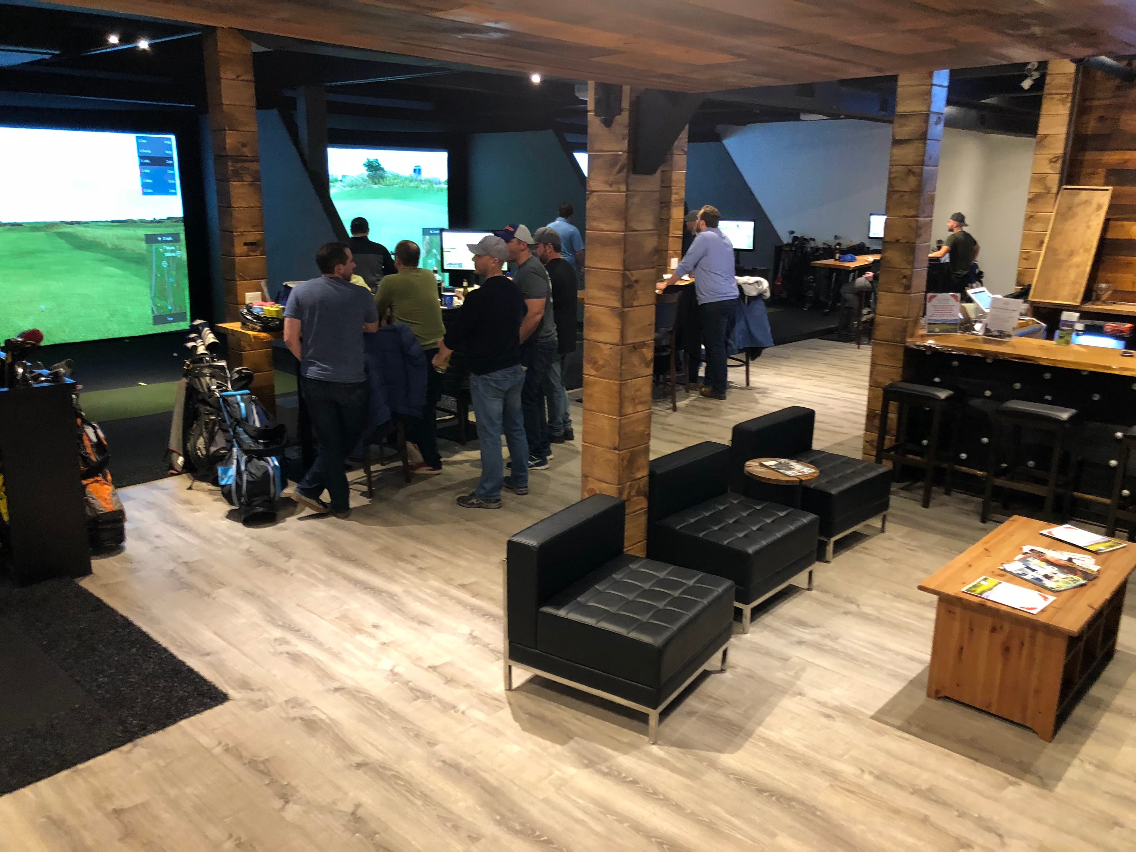 Golf Lounge 18 - Image 6