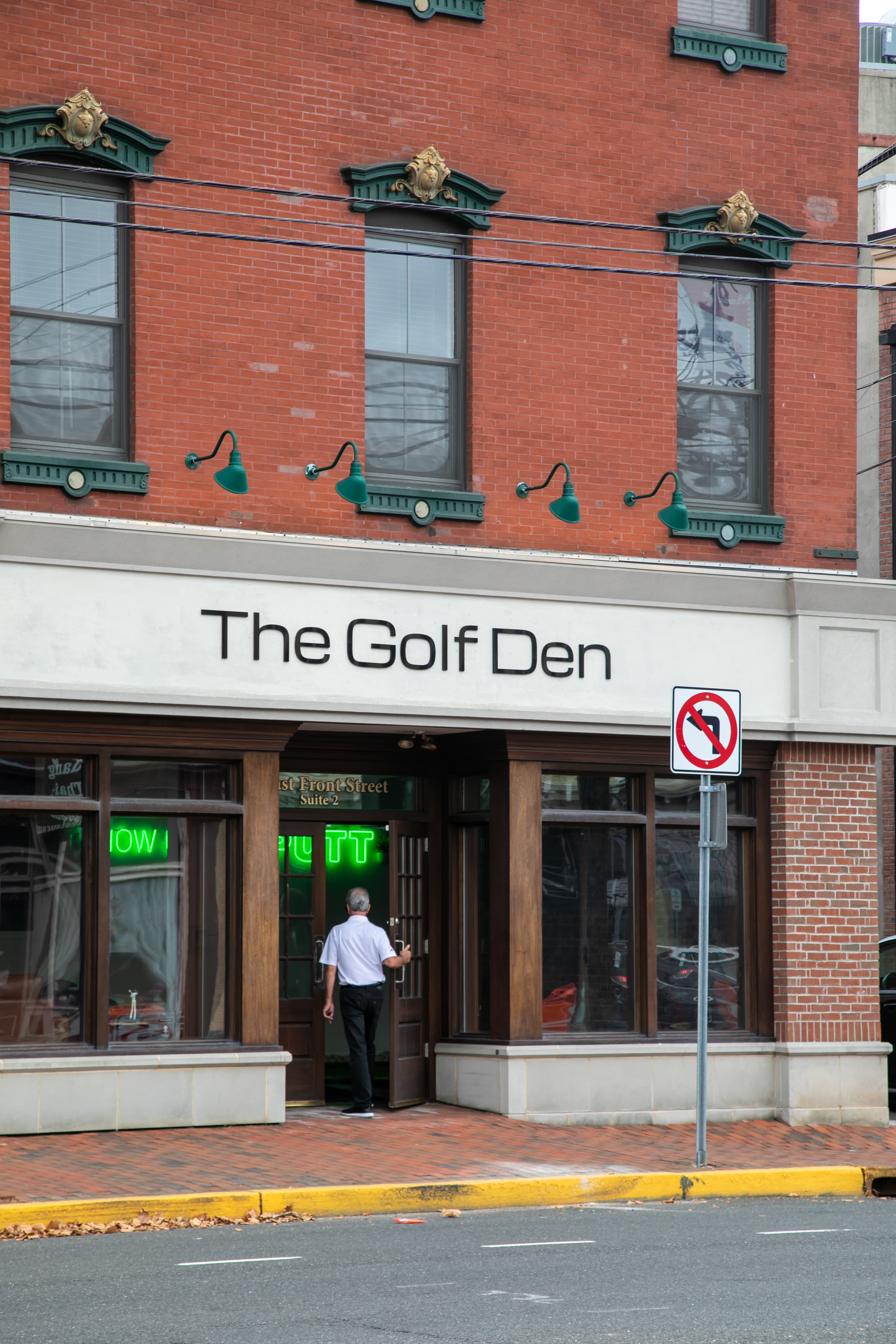 The Golf Den - Image 4