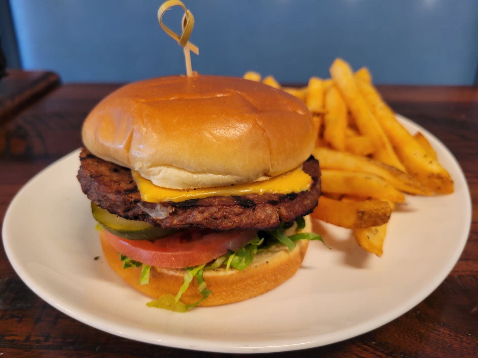 Clubhouse Sports Lounge - Image 4