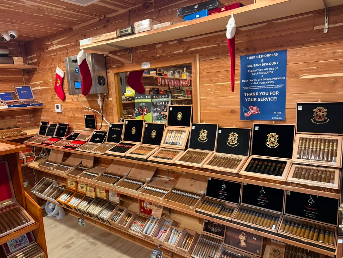 Mr. Tobacco II Cigar Lounge, Golf Simulator, & Smoke Shop - Image 8