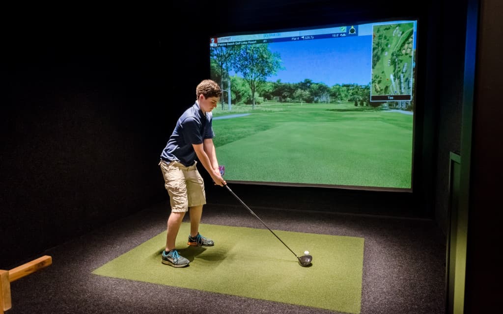 Halfway House Indoor Golf - Image 3