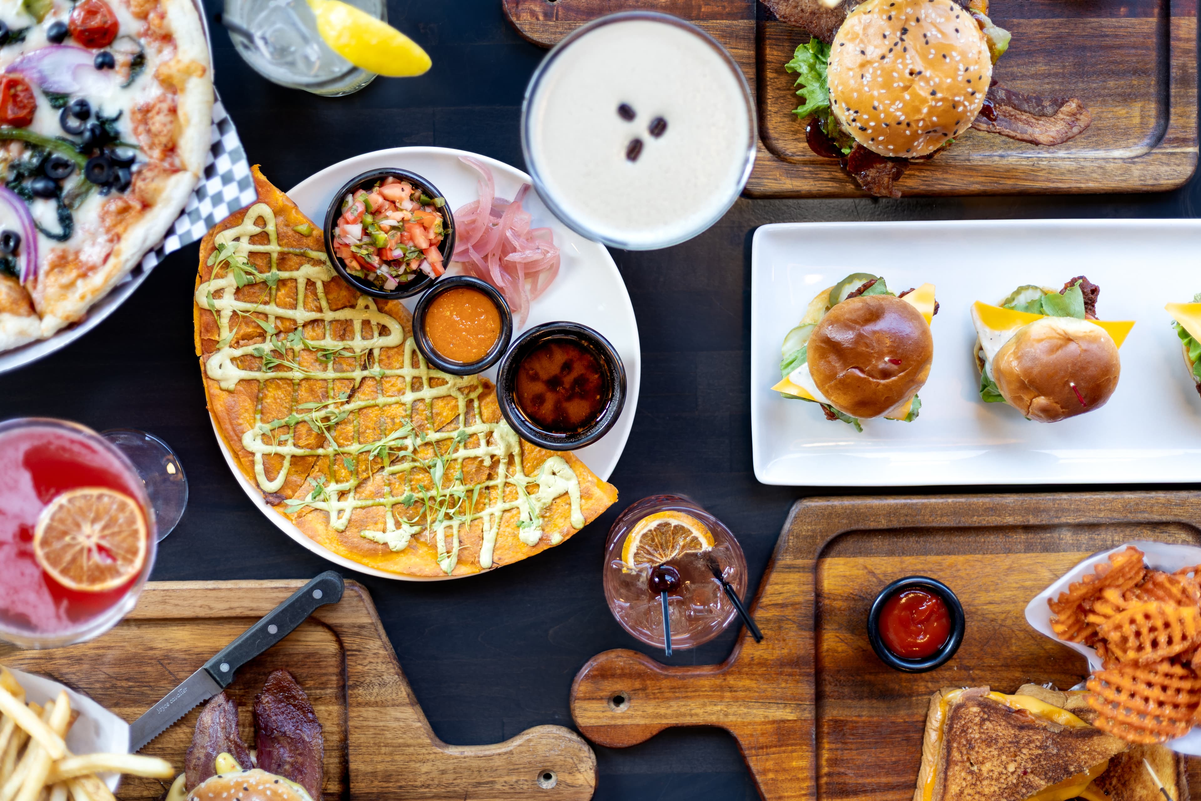 District Fore Social