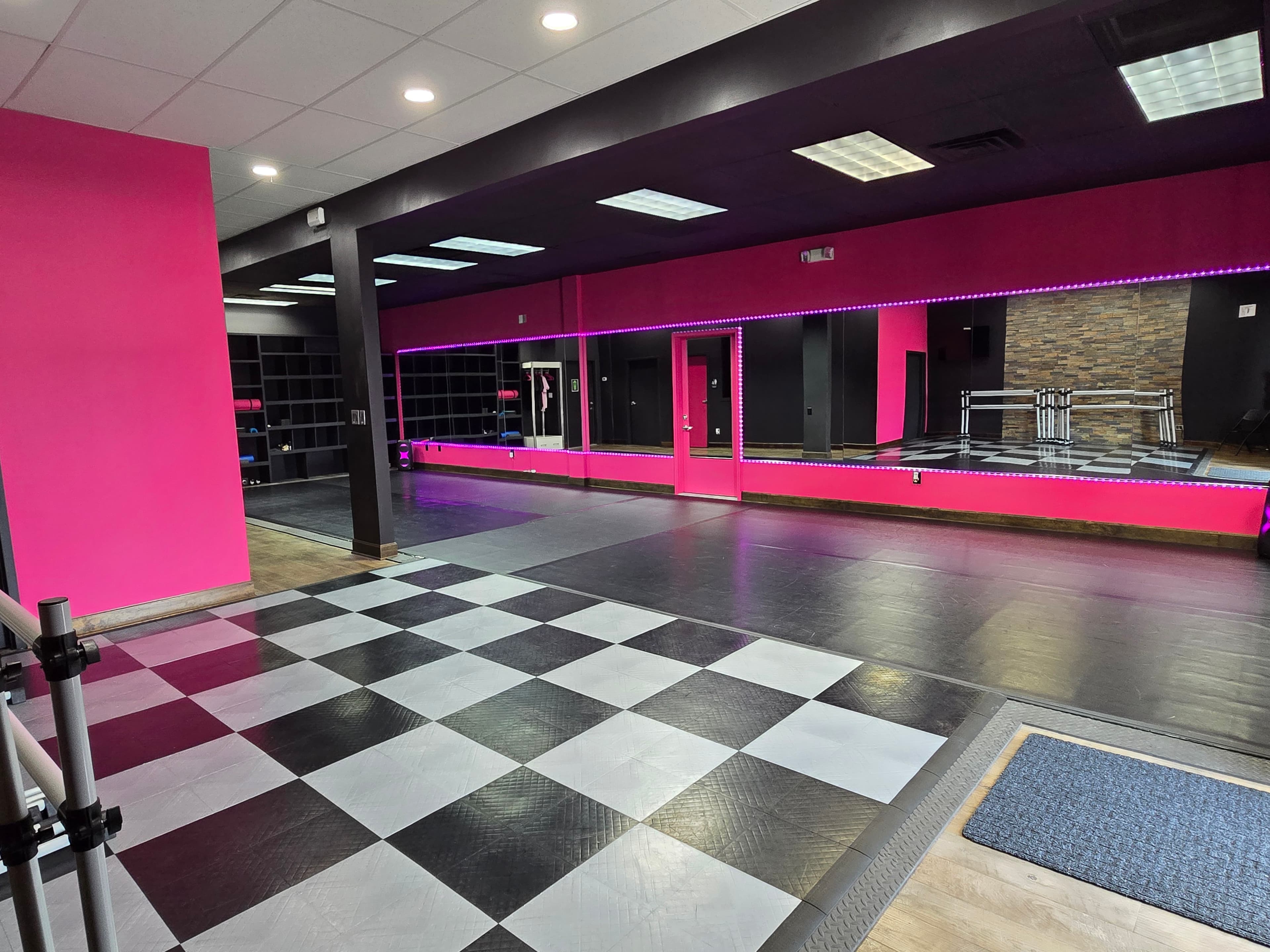 Berry's Golf & Groove - Image 5