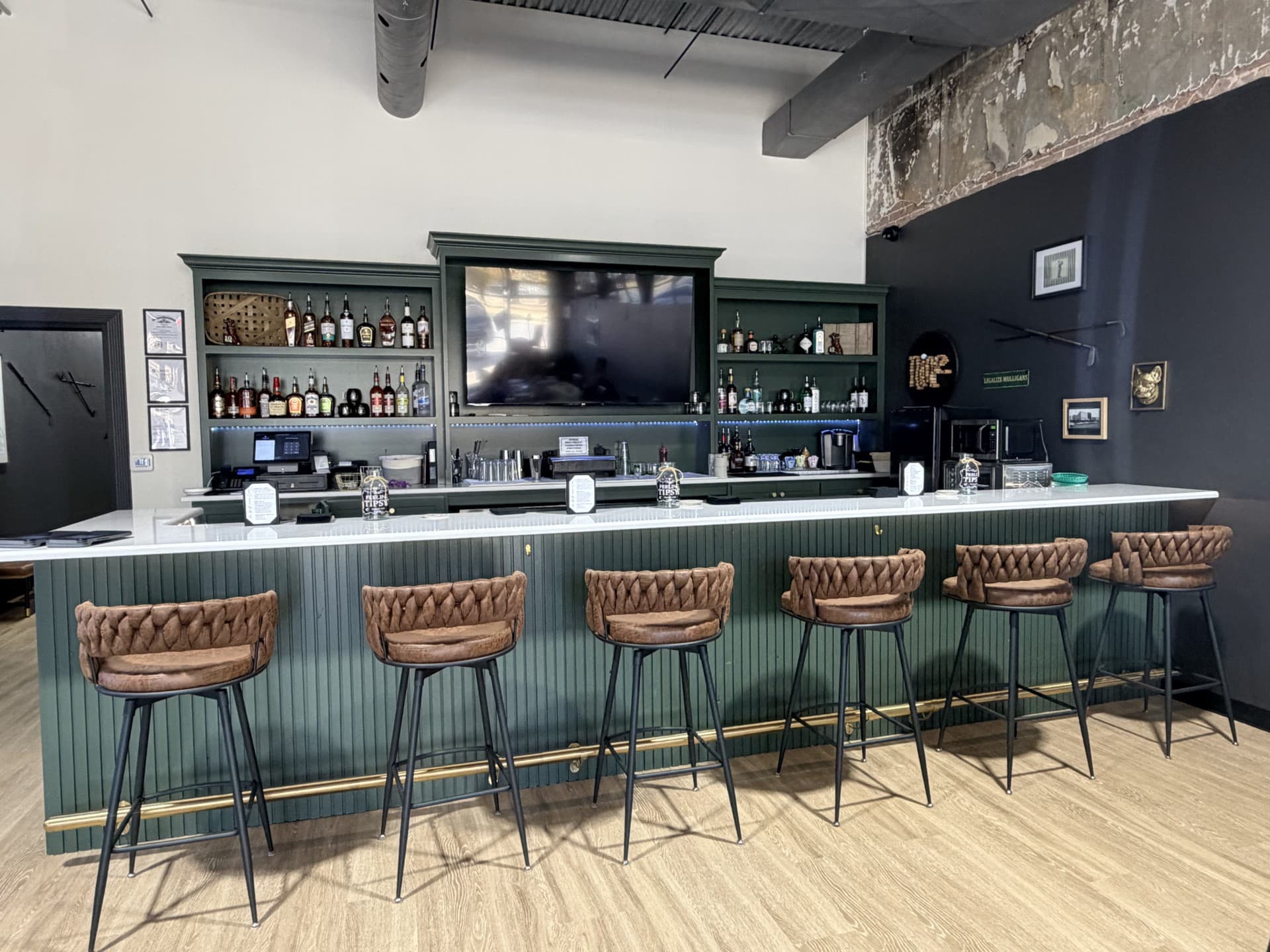 the Back Nine Lounge - Image 8