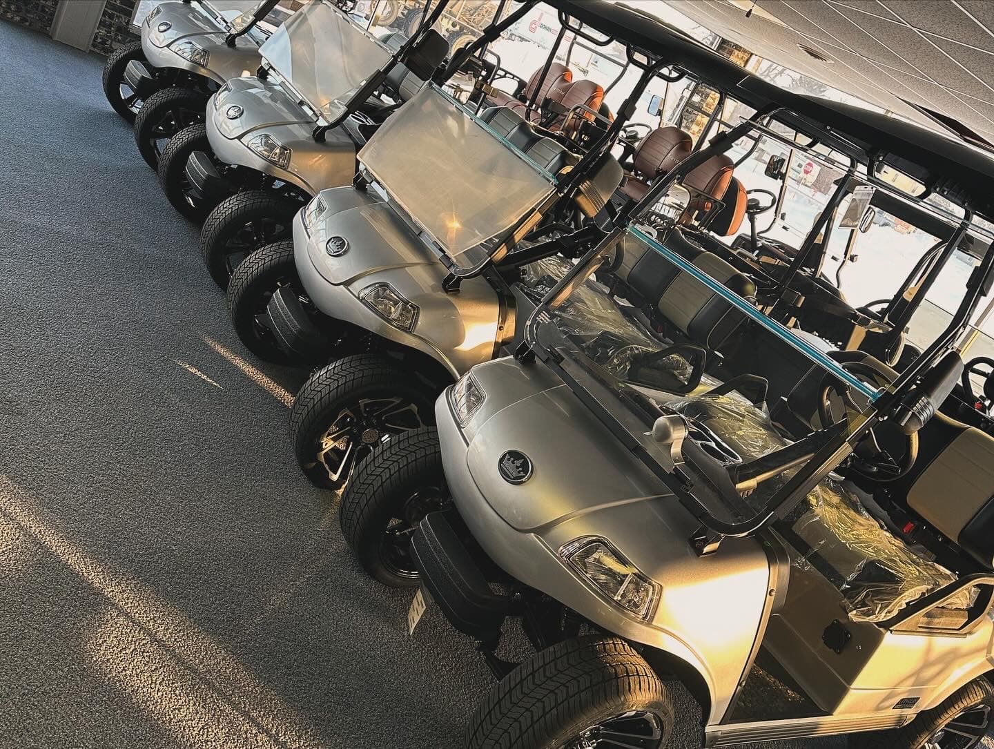 5 Crowns Golf - Image 9