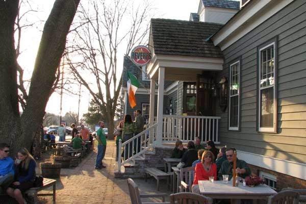 Revere's Wells Street Tavern - Image 1