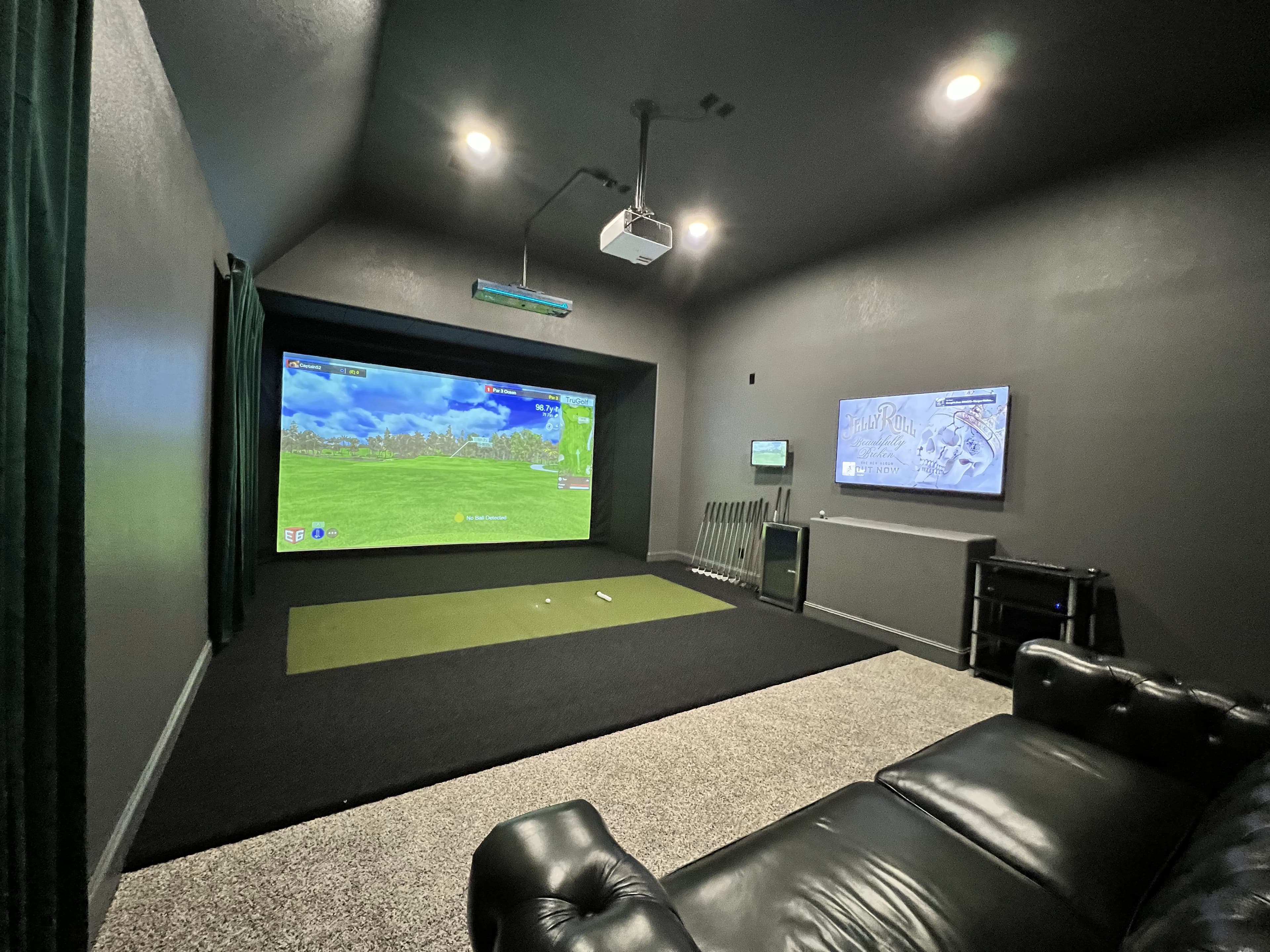 Indoor Golf Launch - Image 2