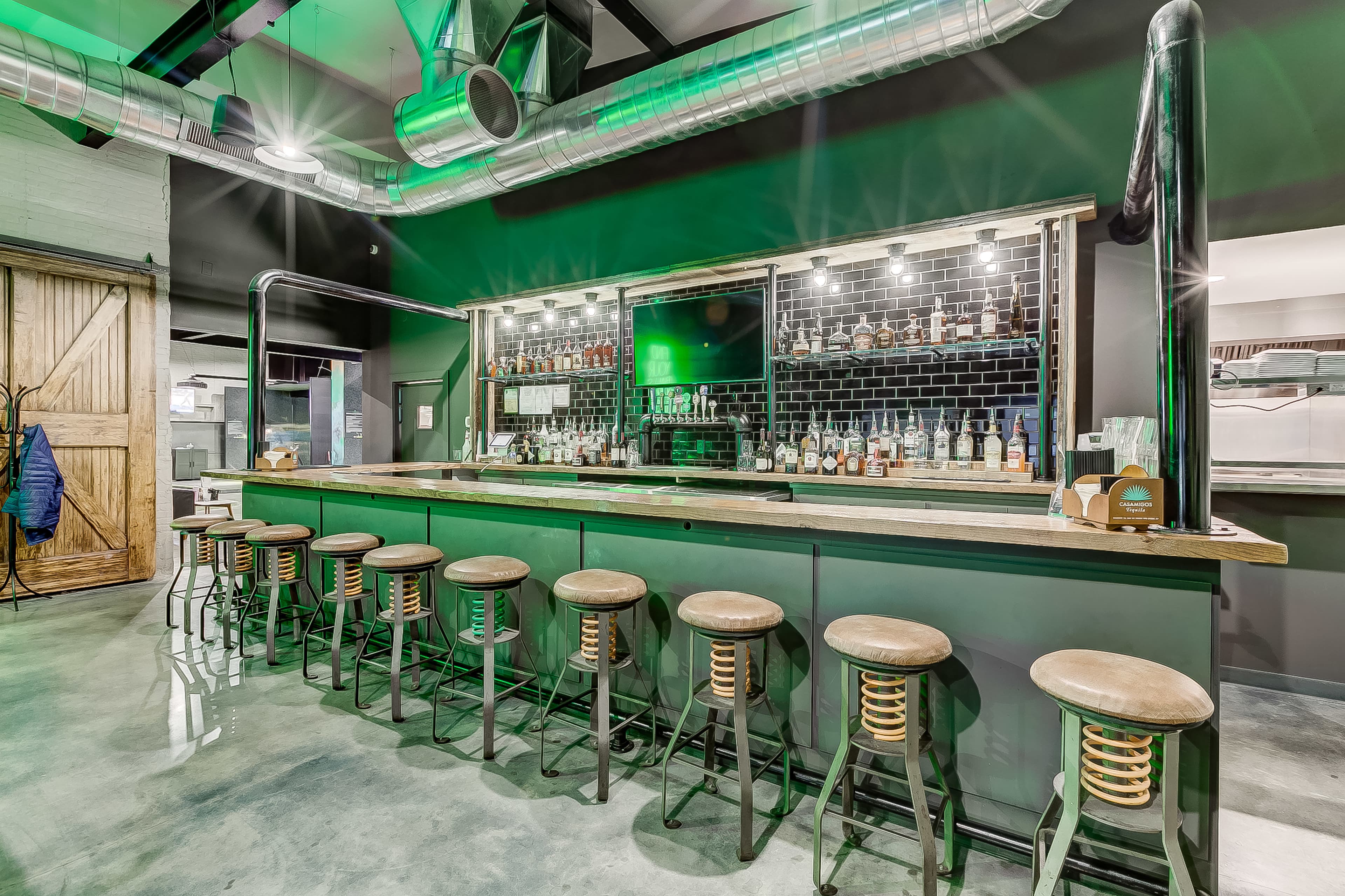 Five Iron Golf - Image 5