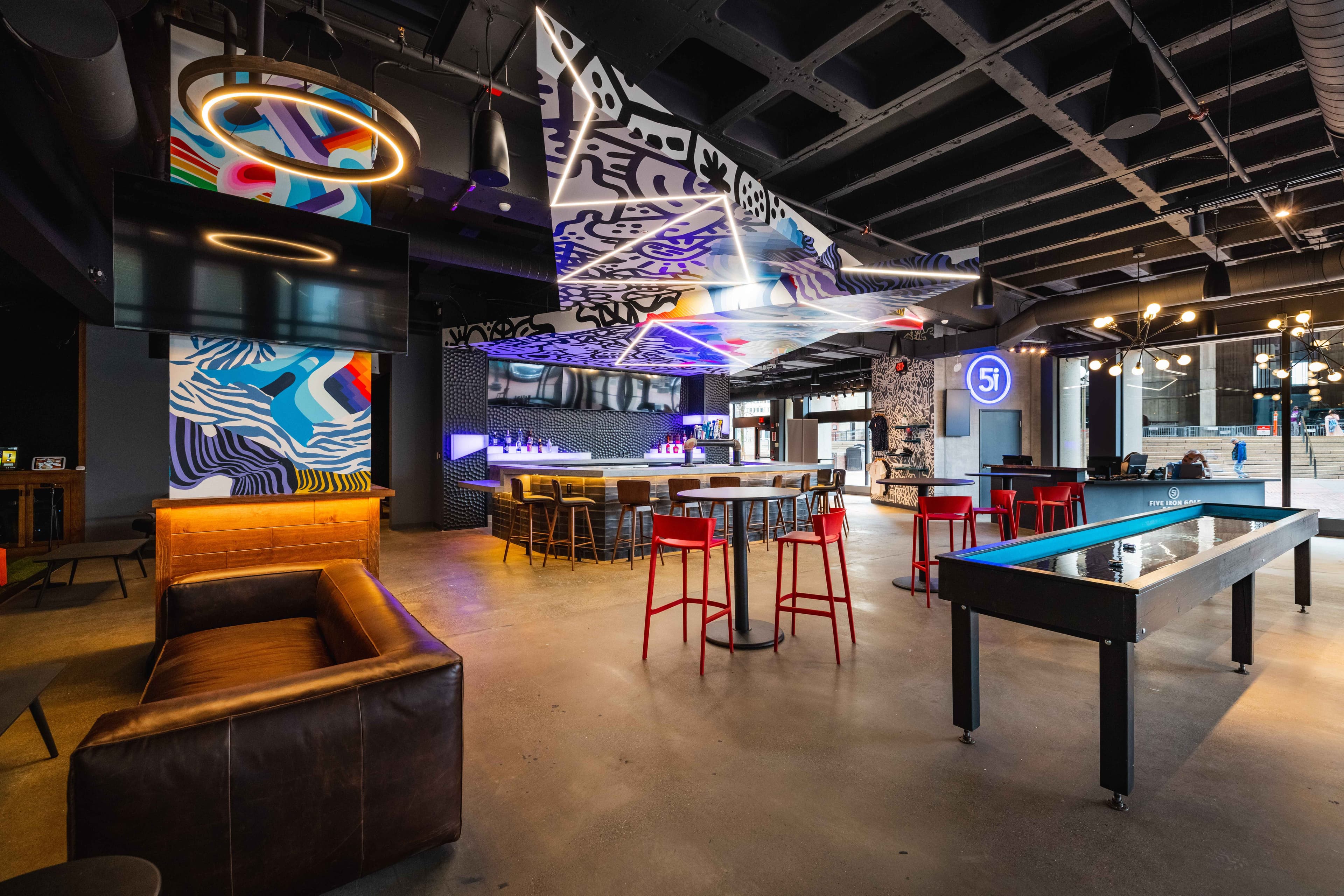 Five Iron Golf - Image 1