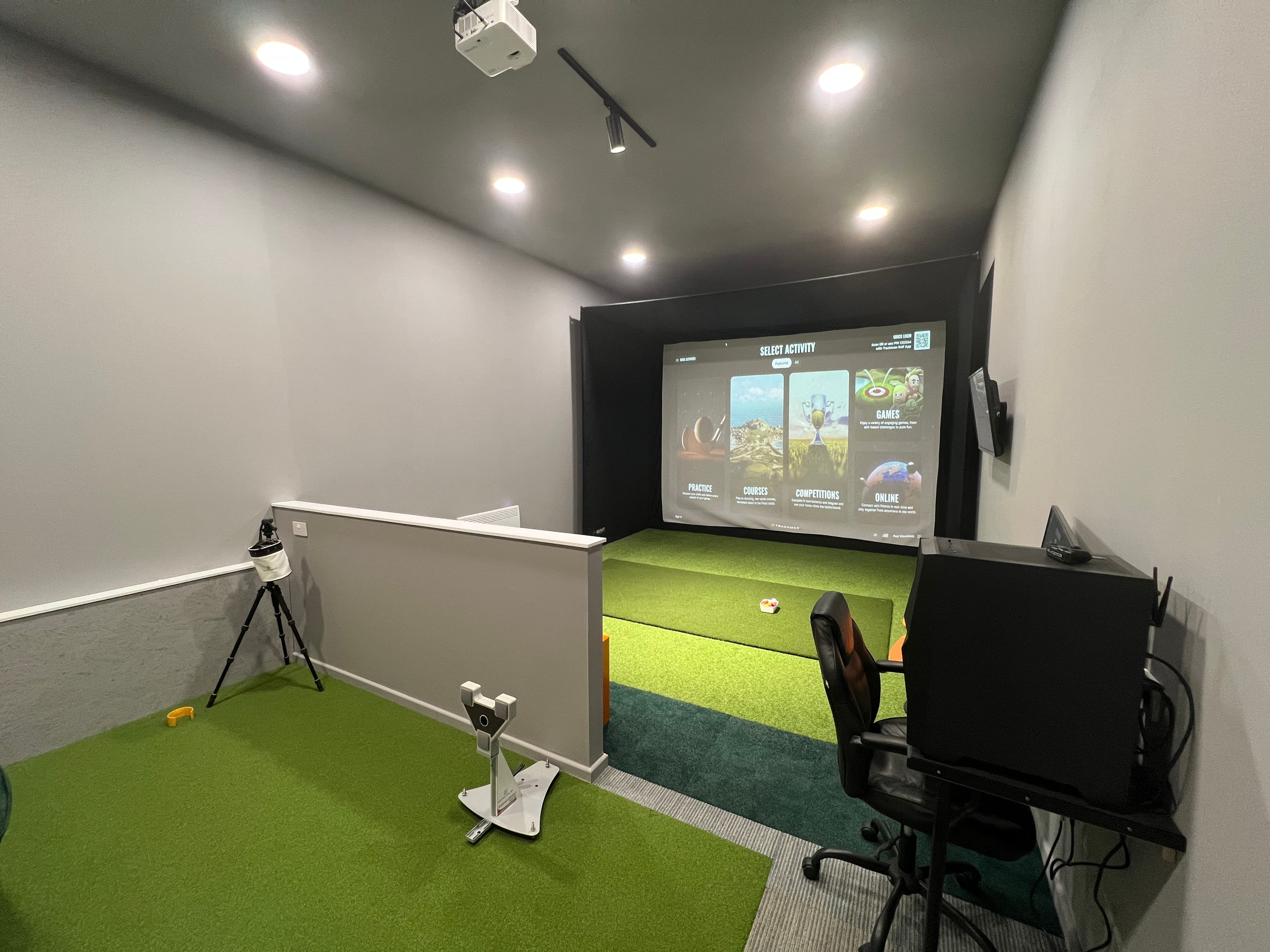 North West Indoor Golf - Image 2