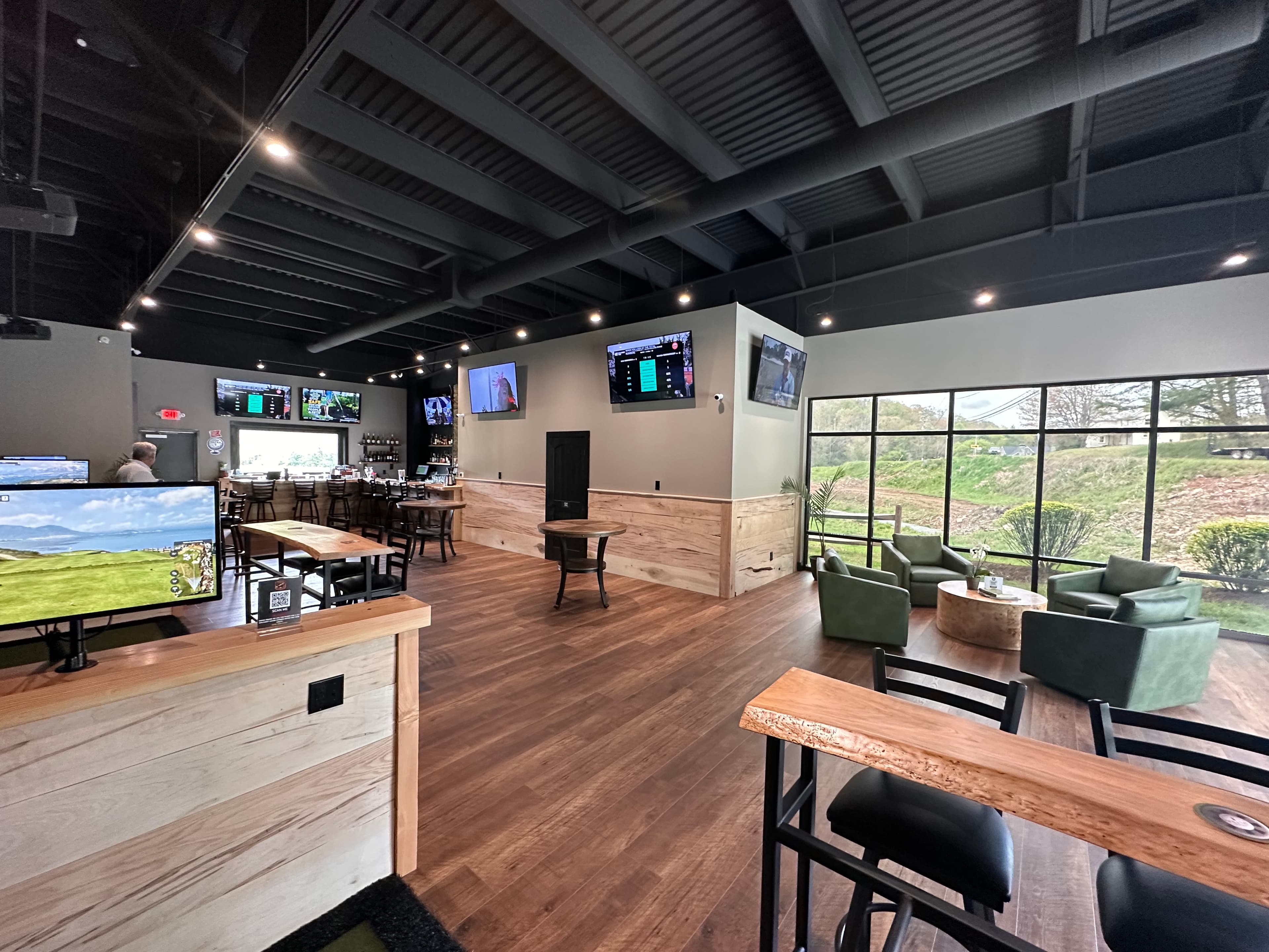 The Turn Indoor Golf - Image 5