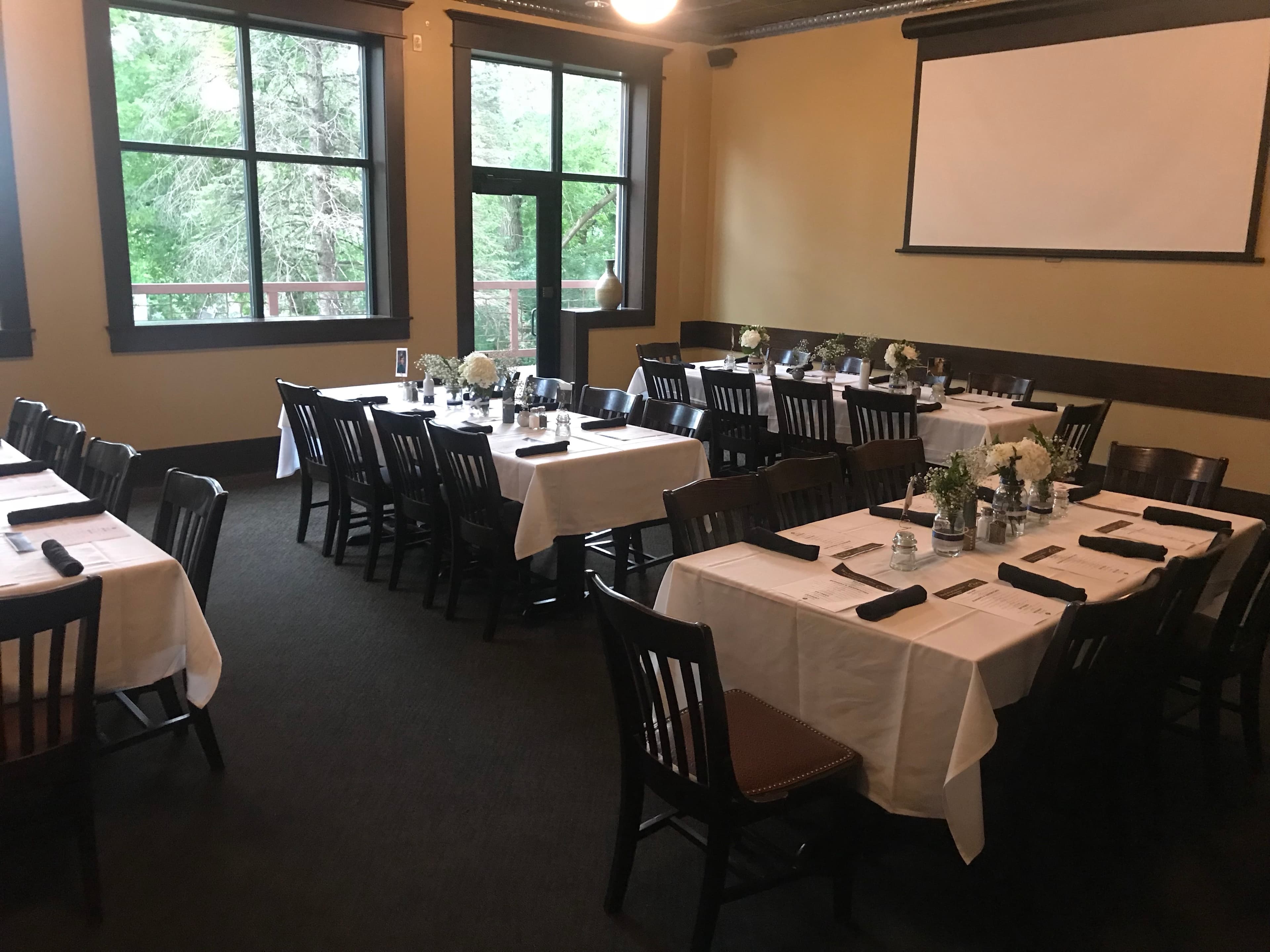 Gold Nugget Tavern & Grille - Image 2