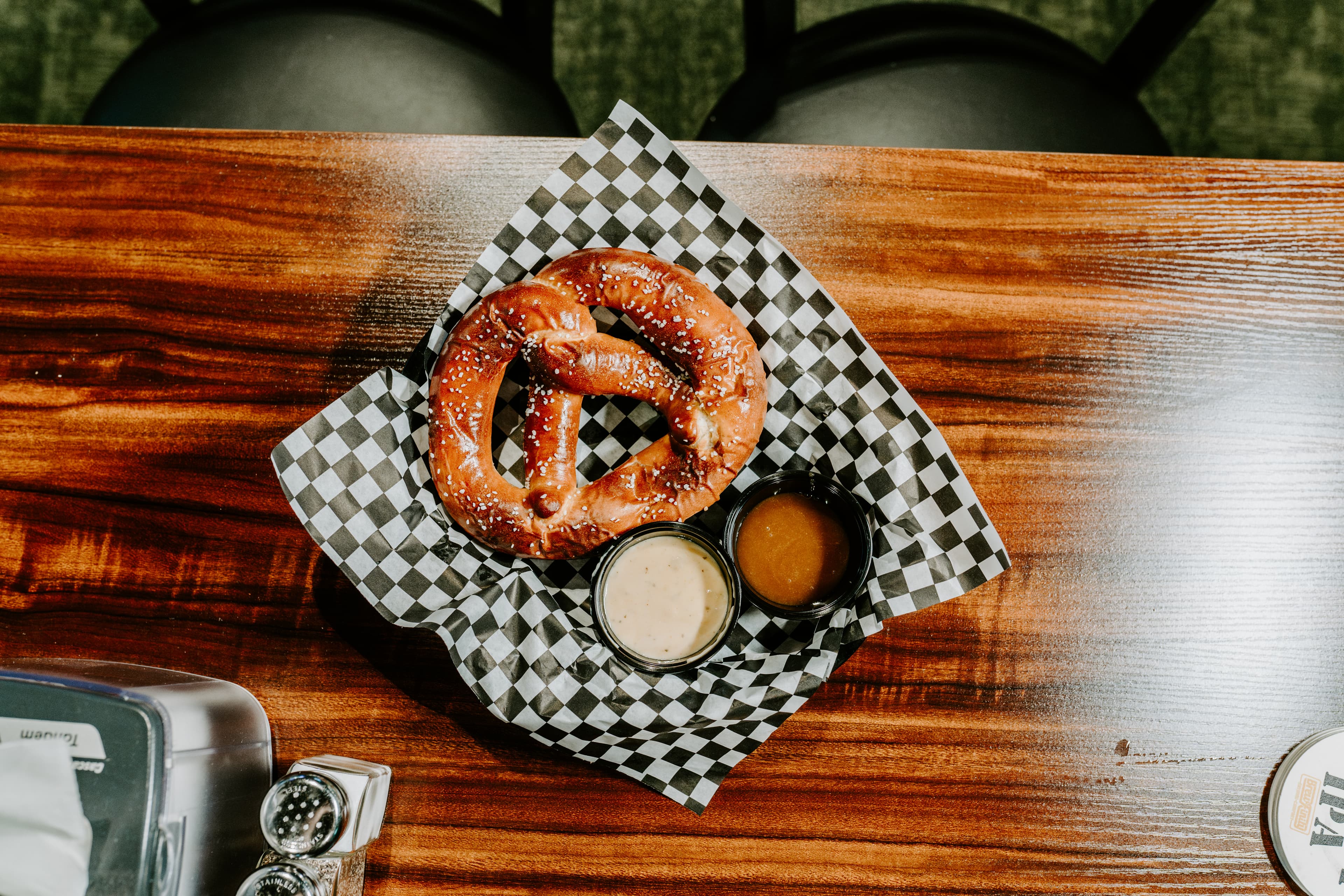 Links and Drinks Indoor Golf and Sports Bar - Image 7