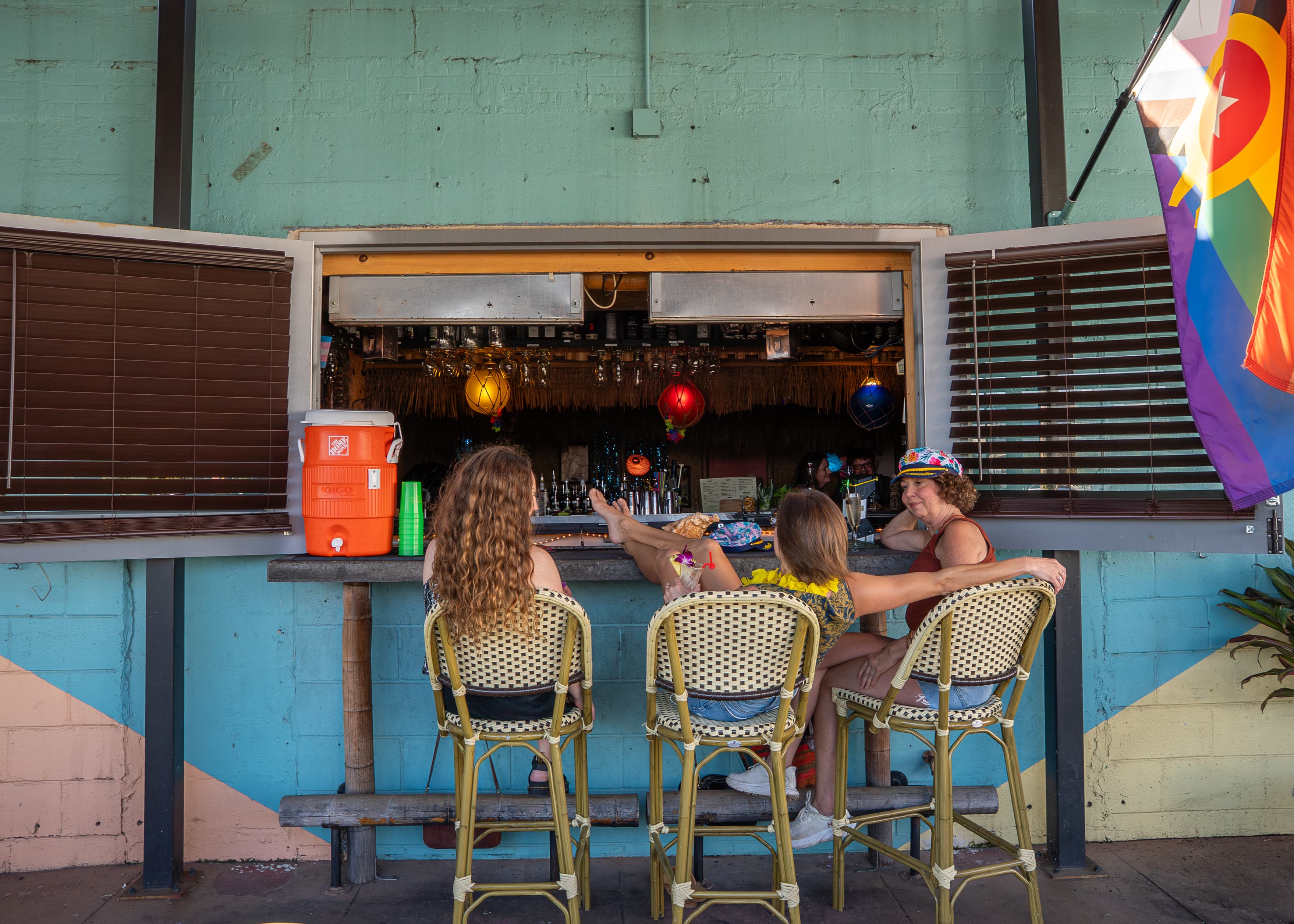 Saturn Room - Image 8