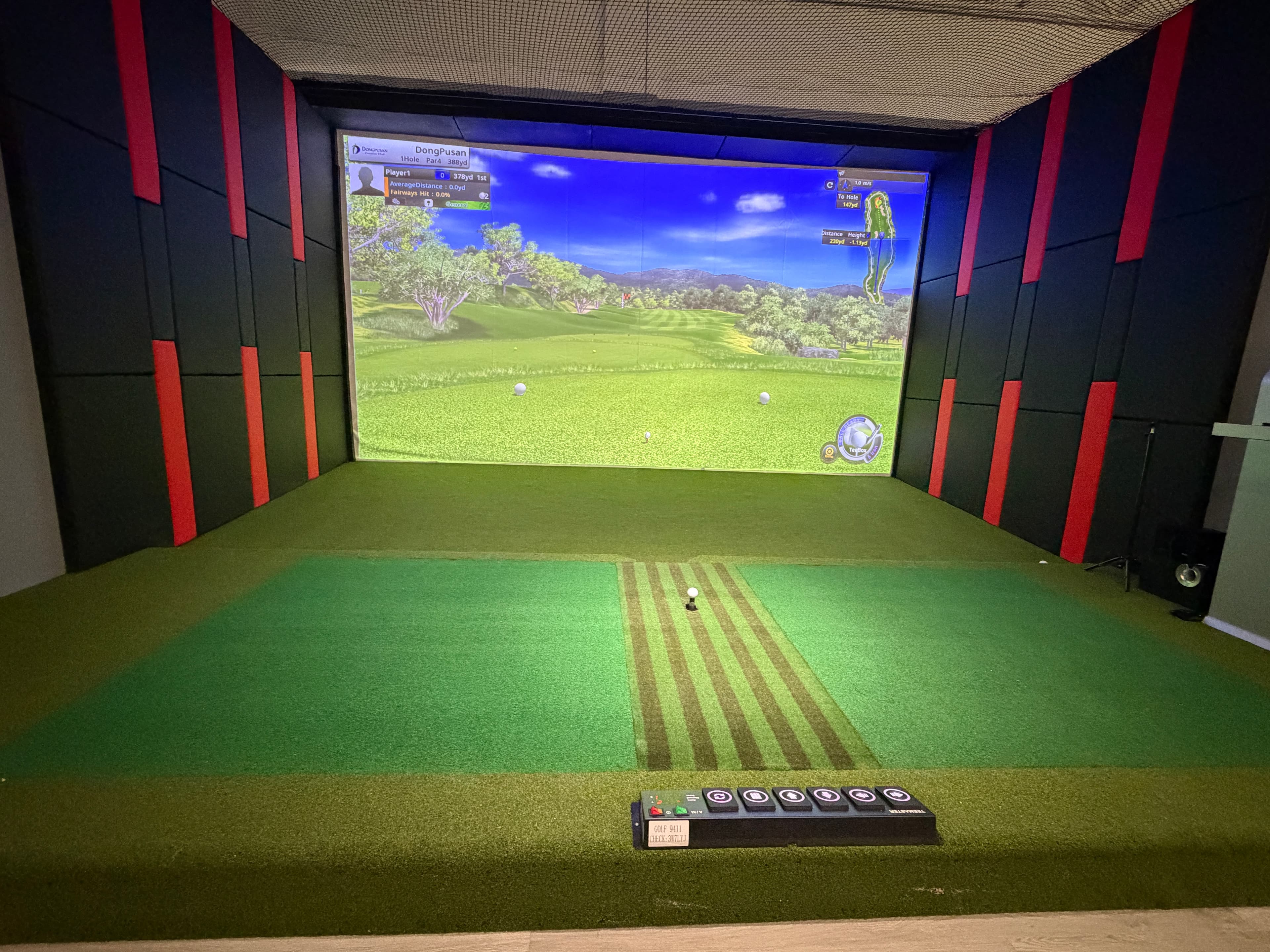 MapleSwing Indoor Golf - Image 8