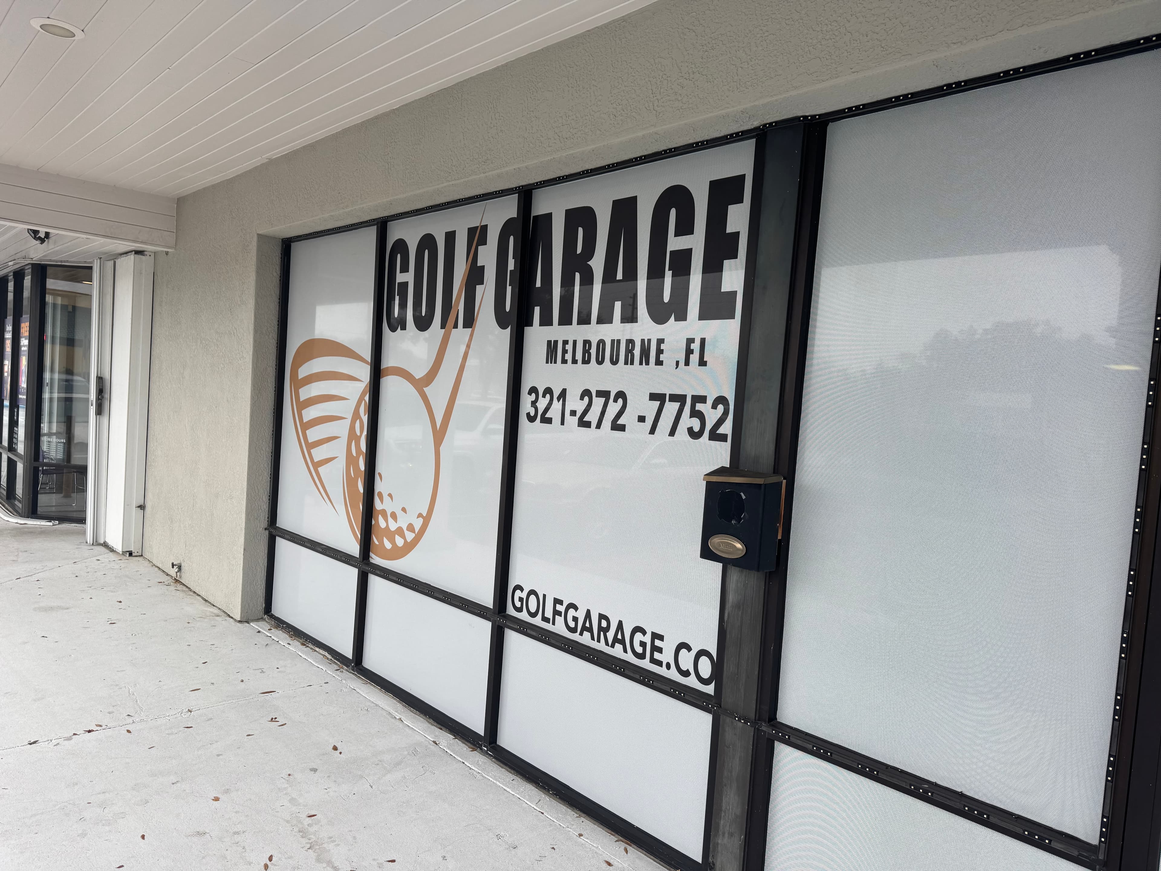 Golf garage Please click on website to book Times NOT BOOK NOW !!! 3 bays open, Pool, Darts and BEER and WINE - Image 4