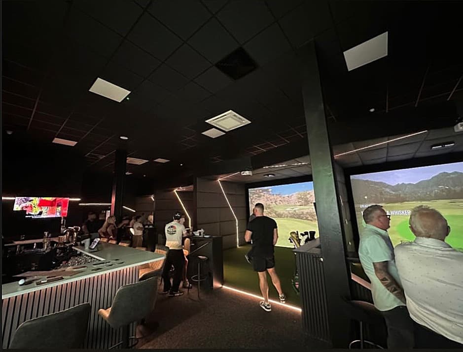 Swings Golf Nottingham - Image 3