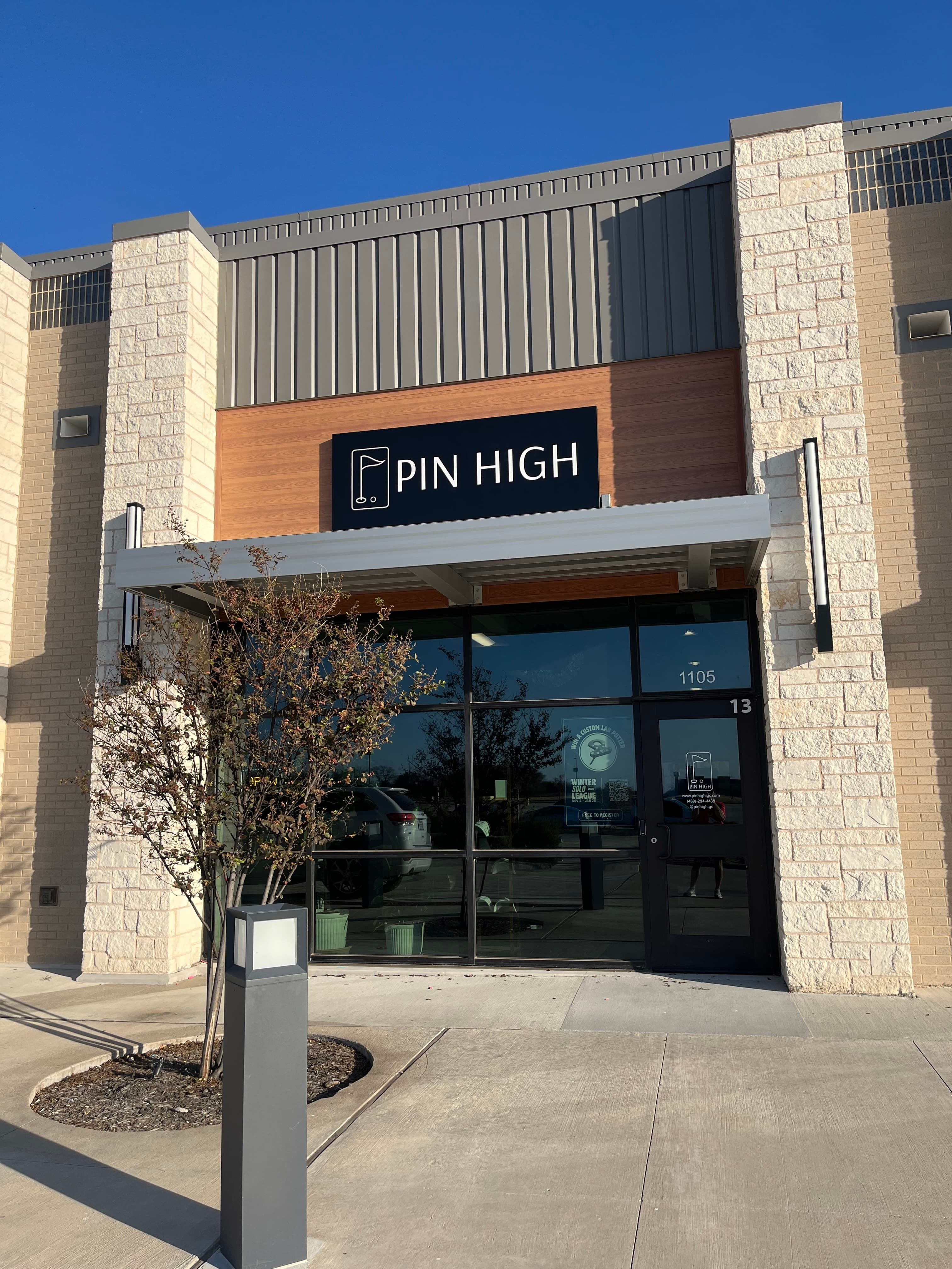 Pin High Indoor Golf Club - Image 3