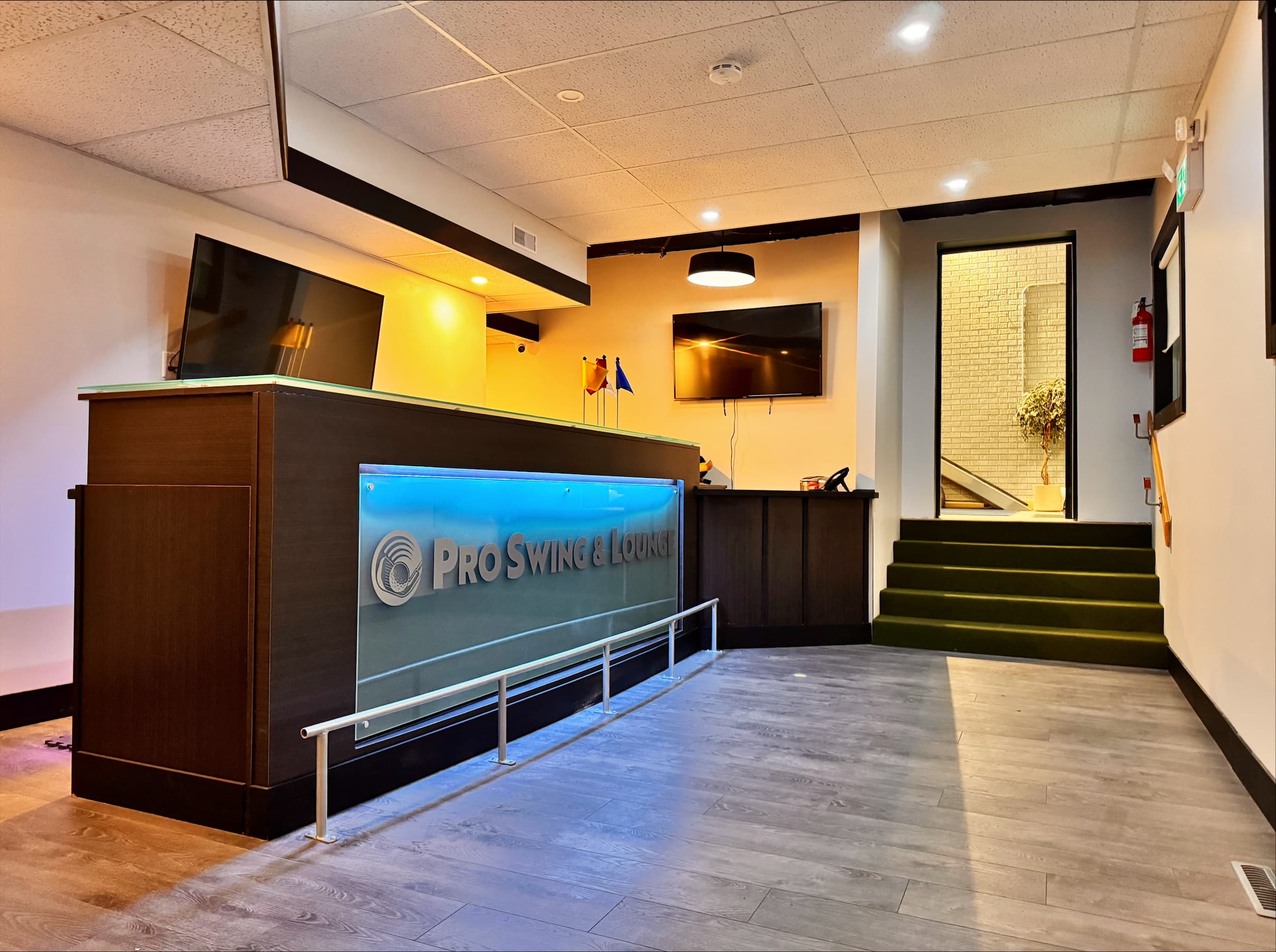 Pro Swing & Lounge - Image 2