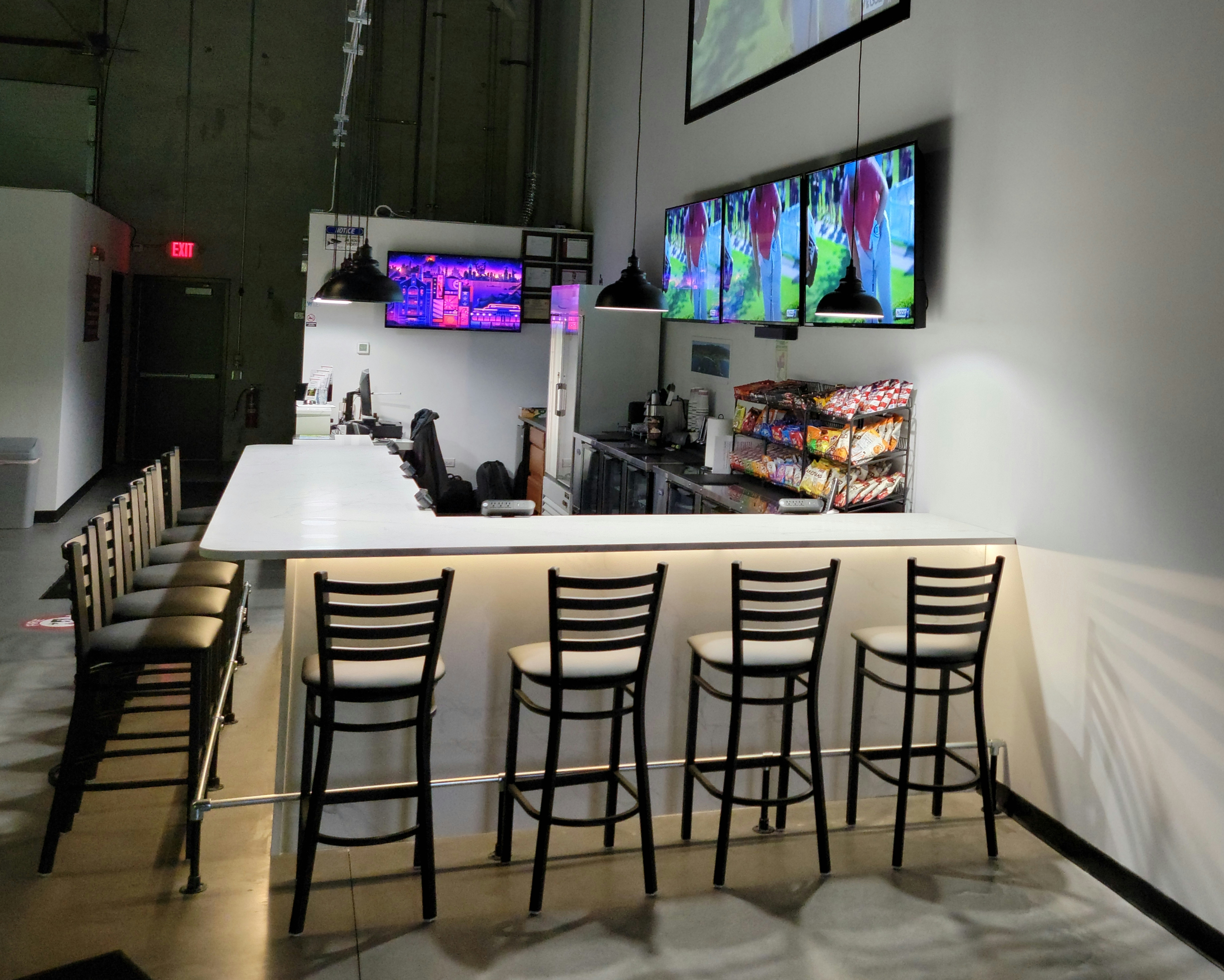 Score 18 Indoor Golf - Image 6