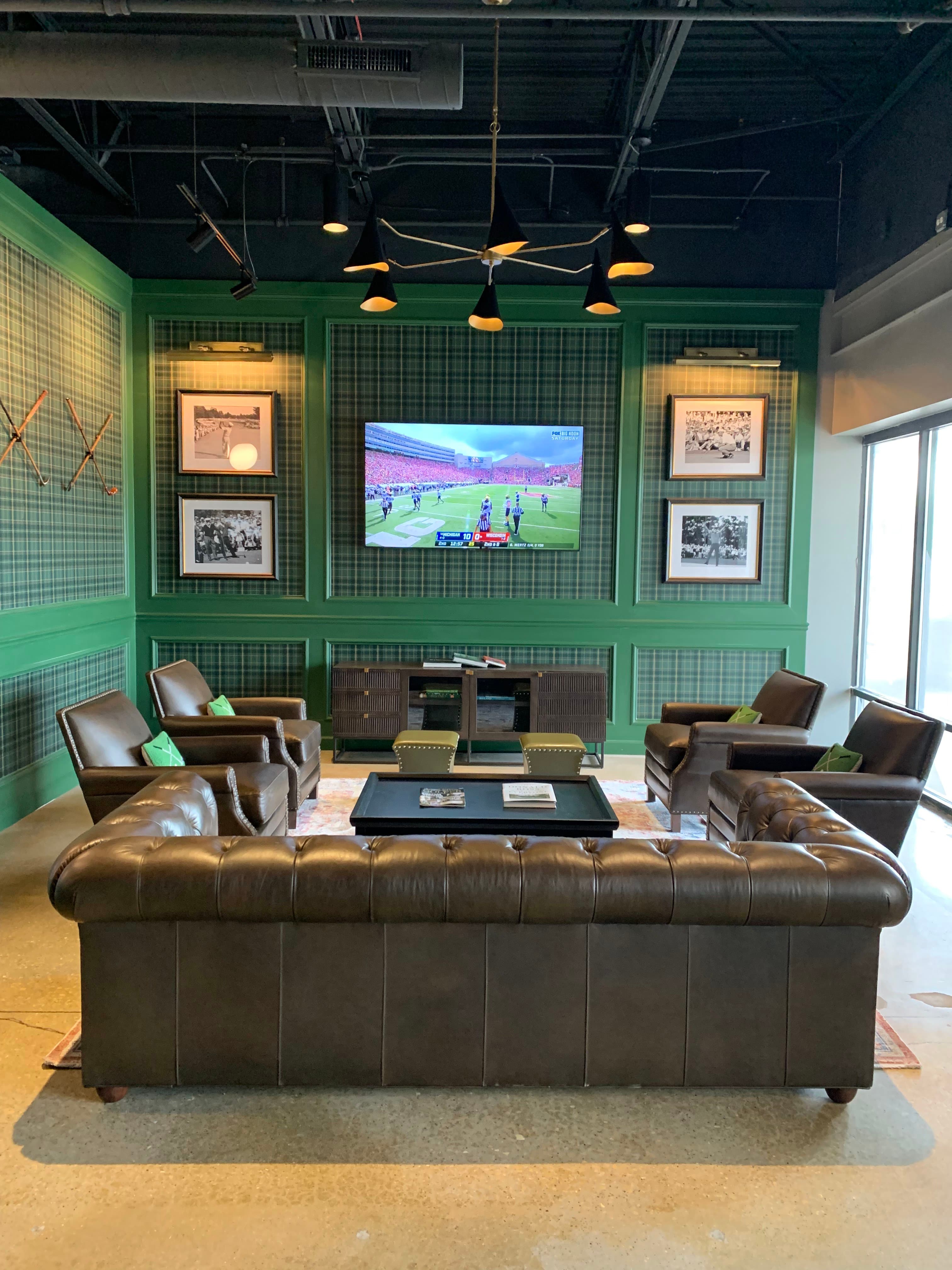 X-Golf Downers Grove - Image 4