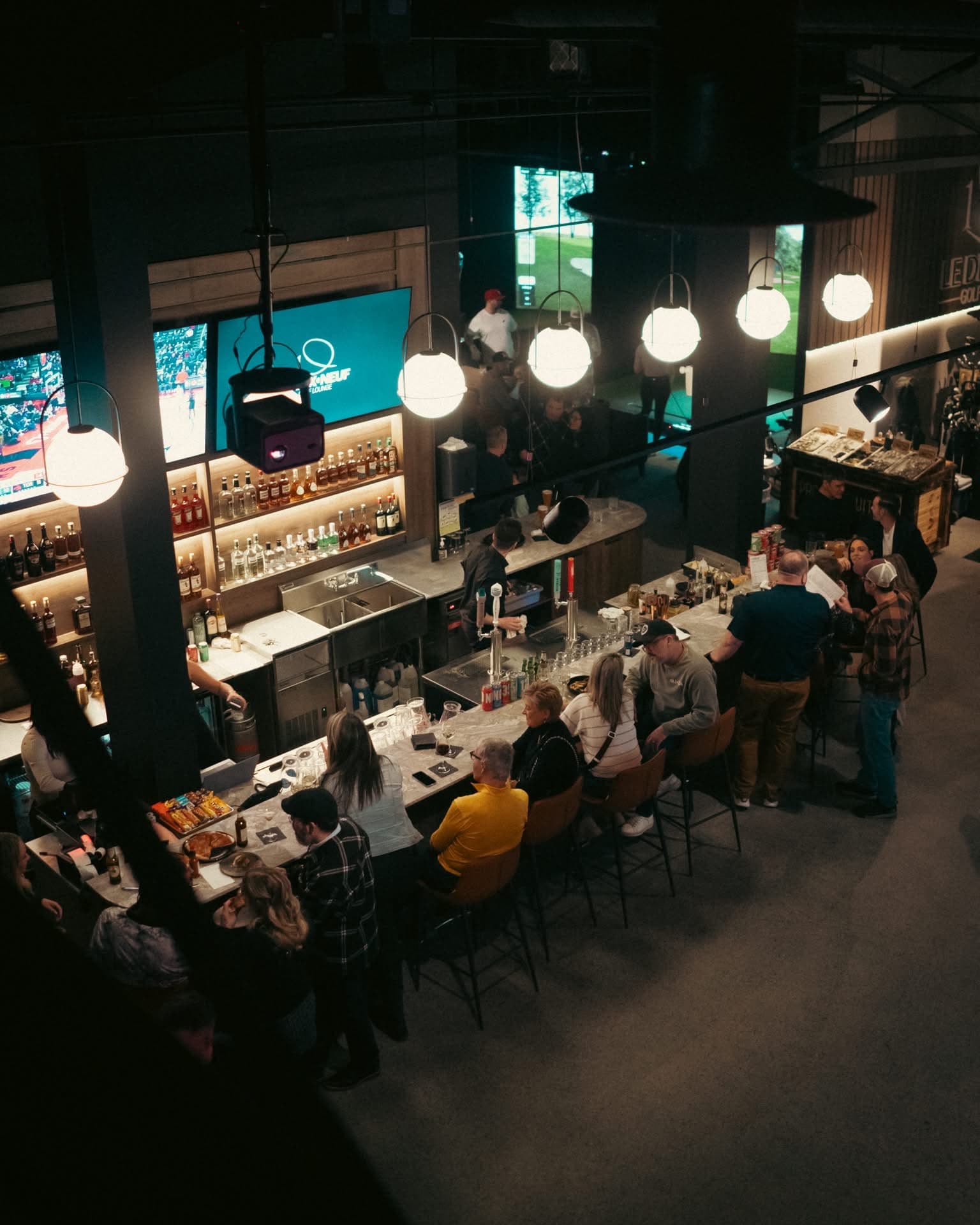 Le19 Golf Lounge - Image 4