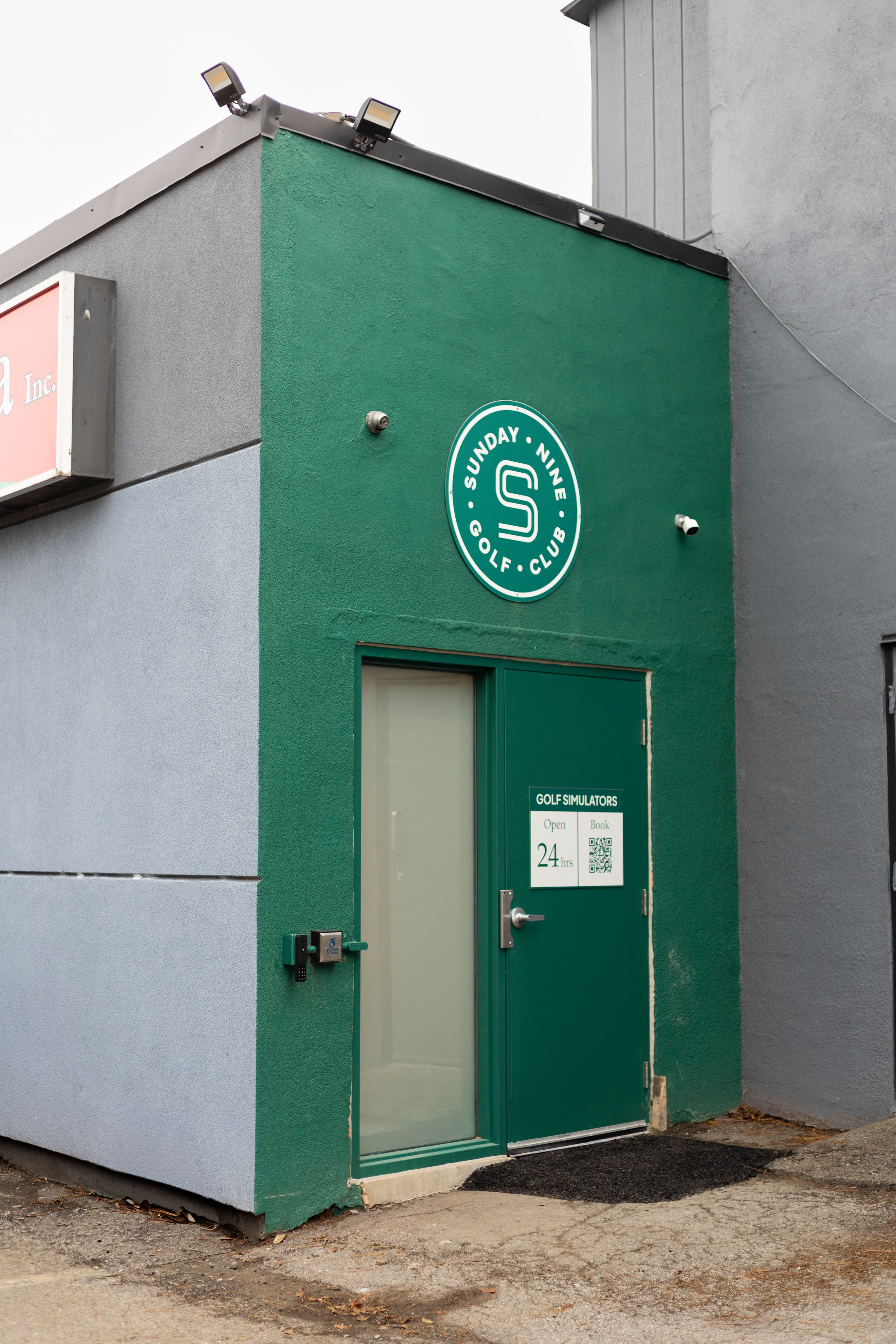 Sunday Nine Golf Club - Image 7