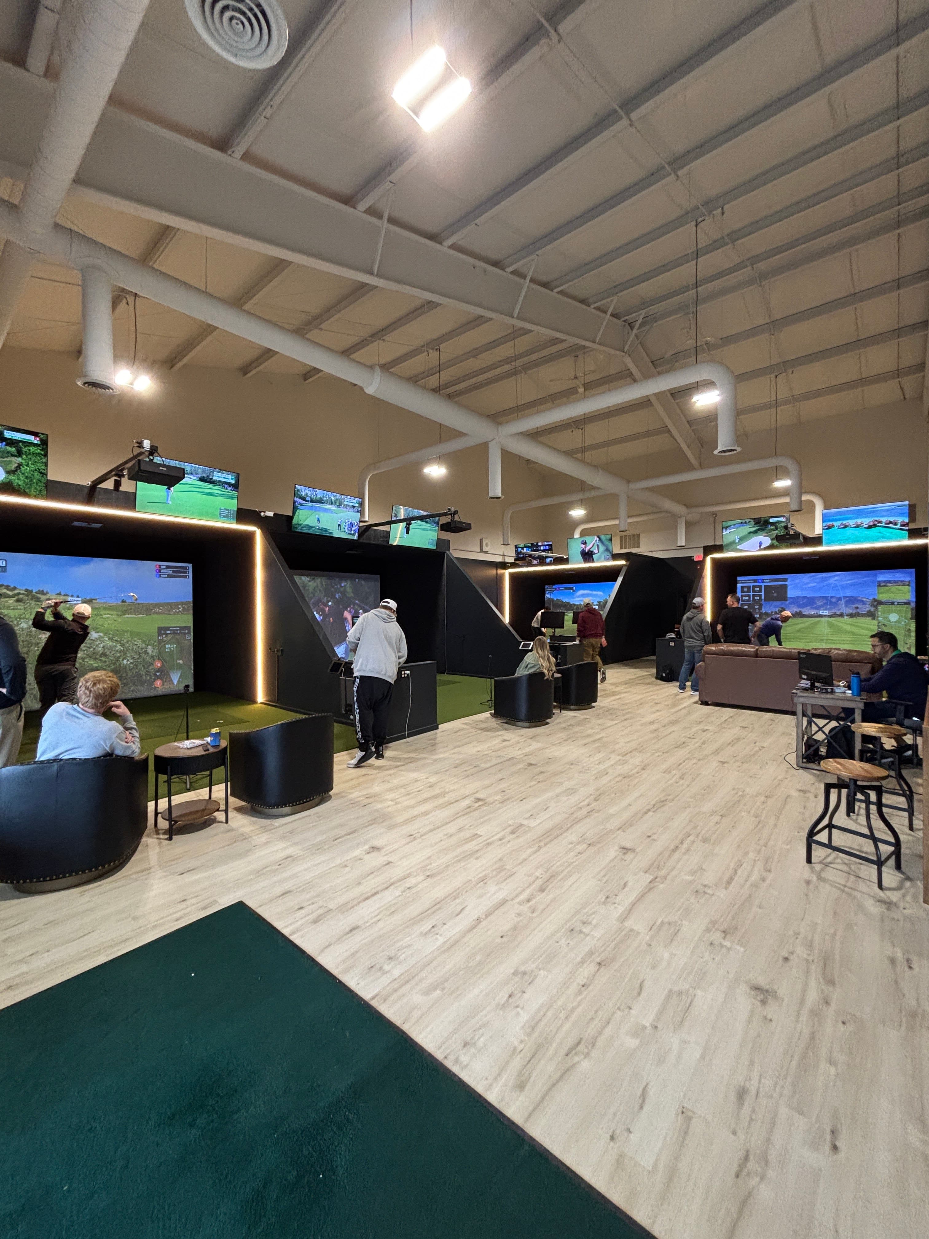 Ohio Golf Lounge - Image 5