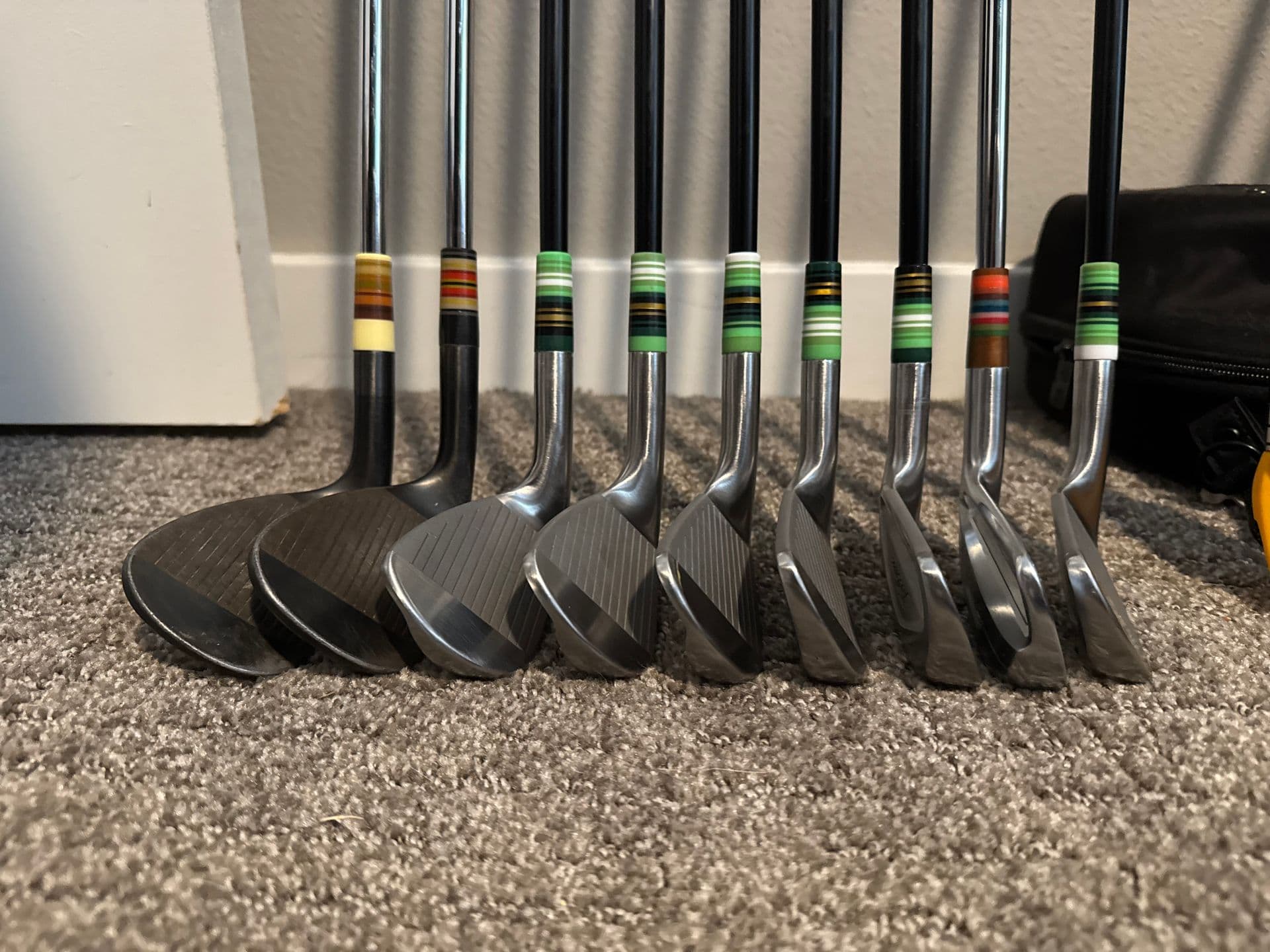 Tee it Up! Golf Lounge - Image 7