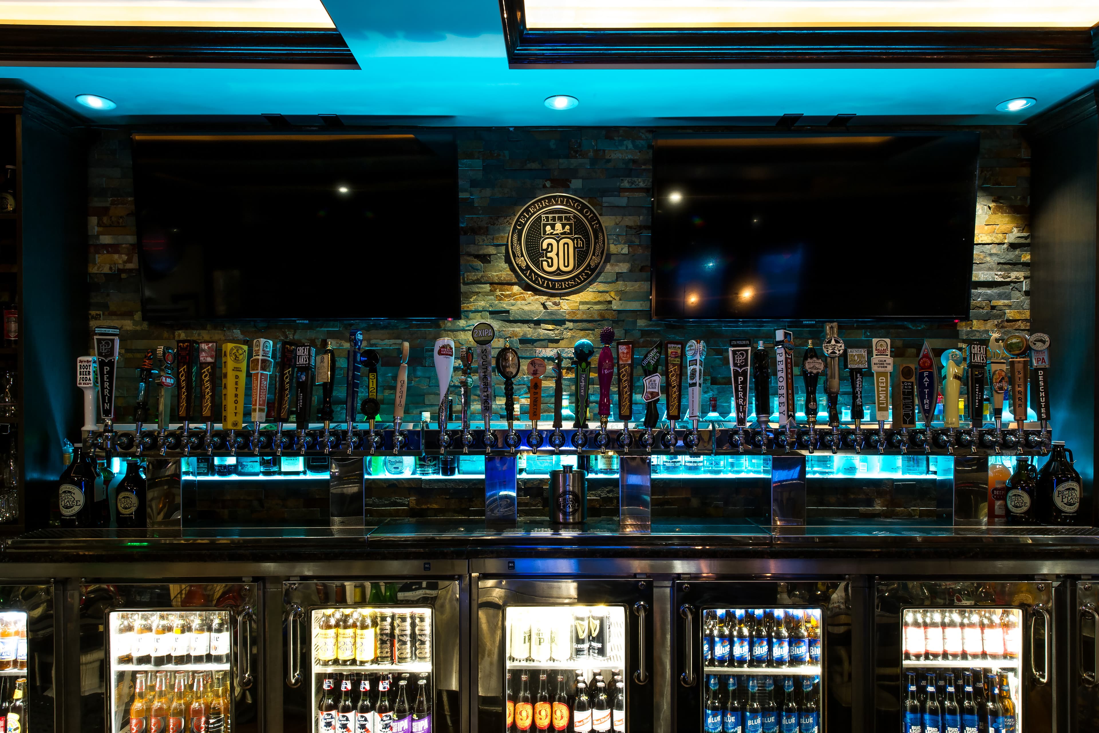 Pete's Place Restaurant - Image 1