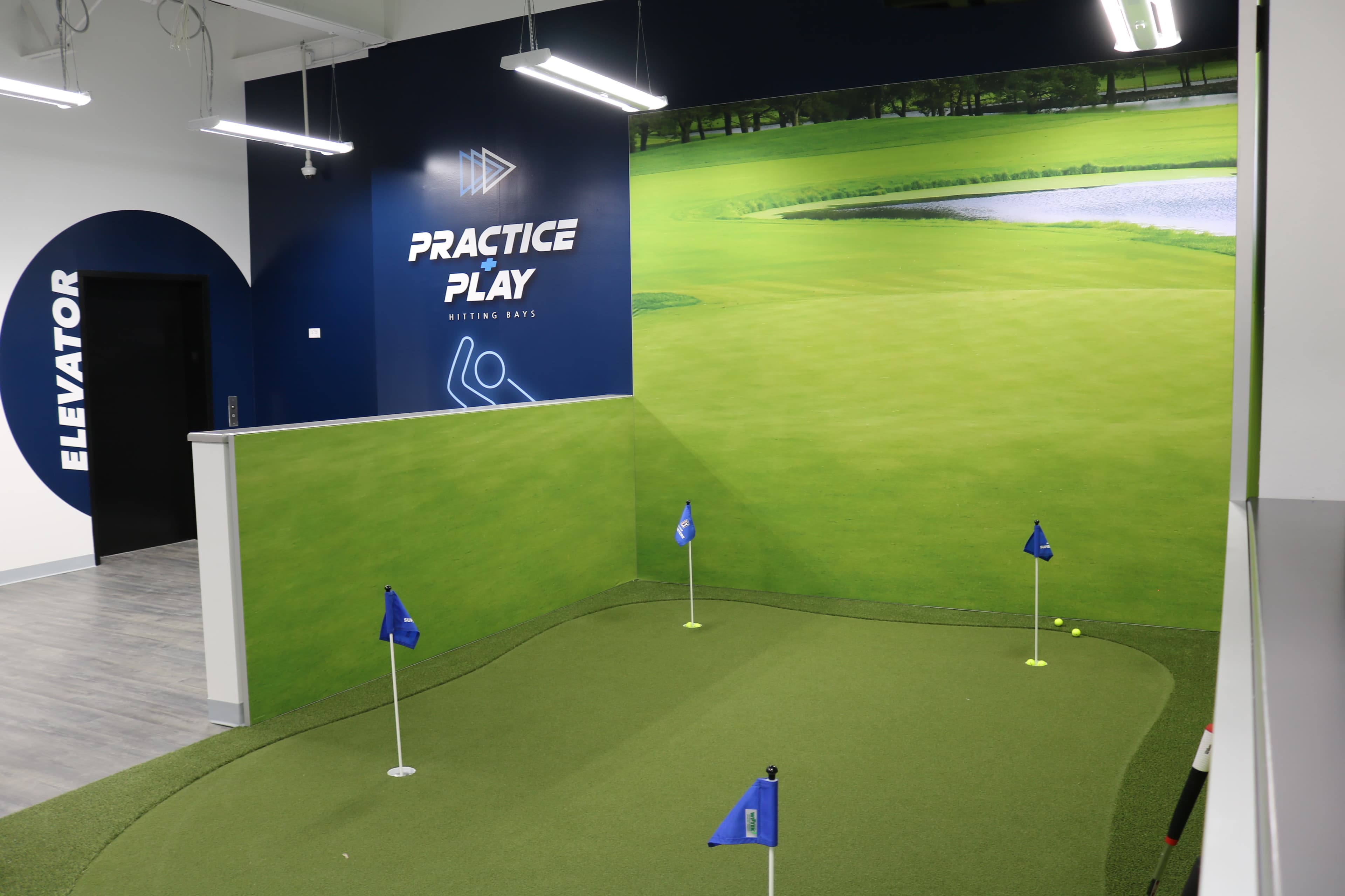 PGA TOUR Superstore Lincoln Park - Image 6