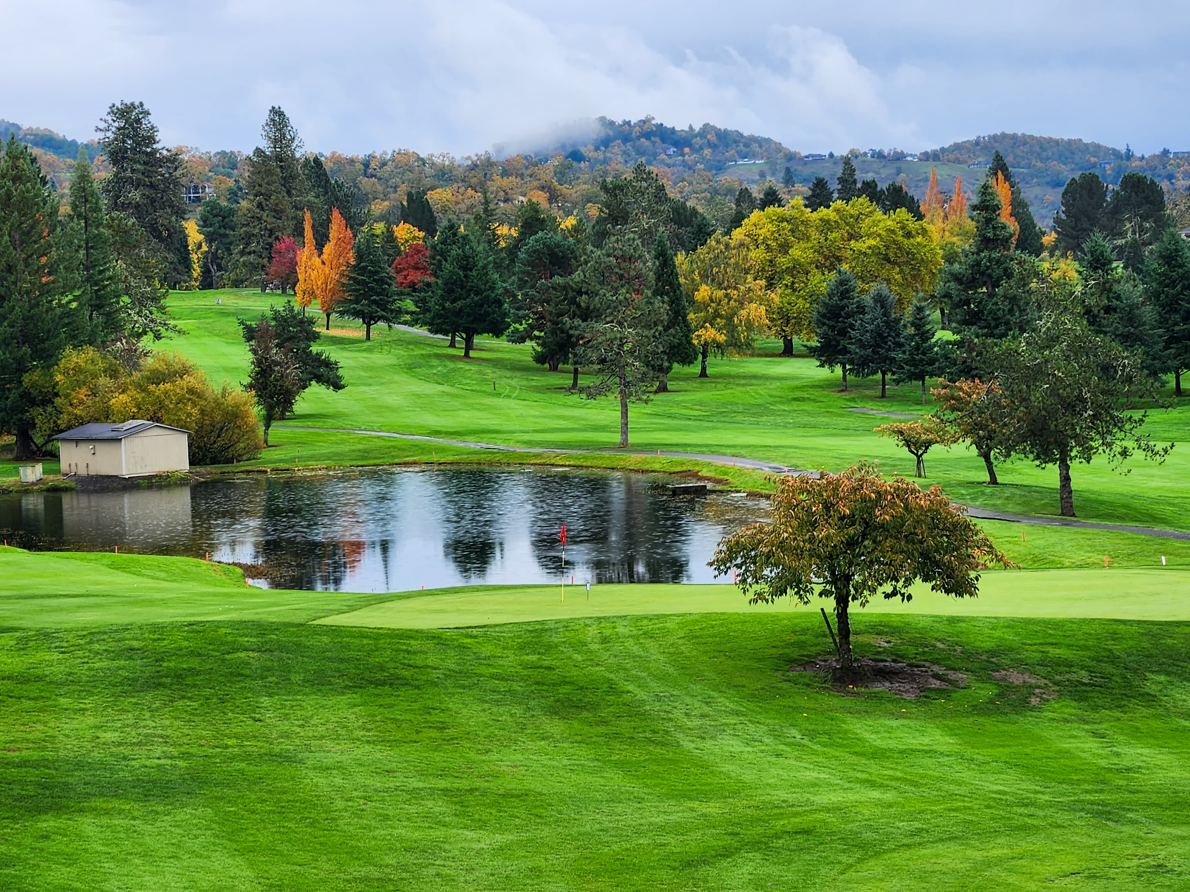 Roseburg Country Club - Image 2