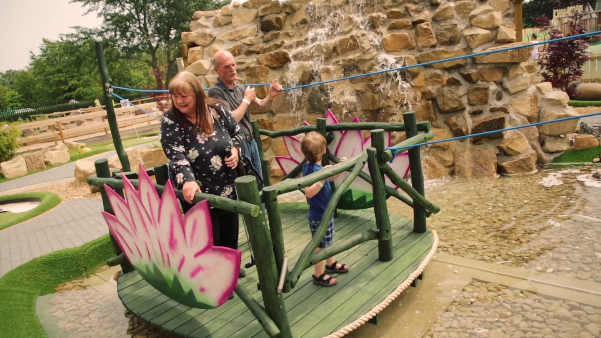 Otterspool adventure santas grotto Liverpool - Image 2