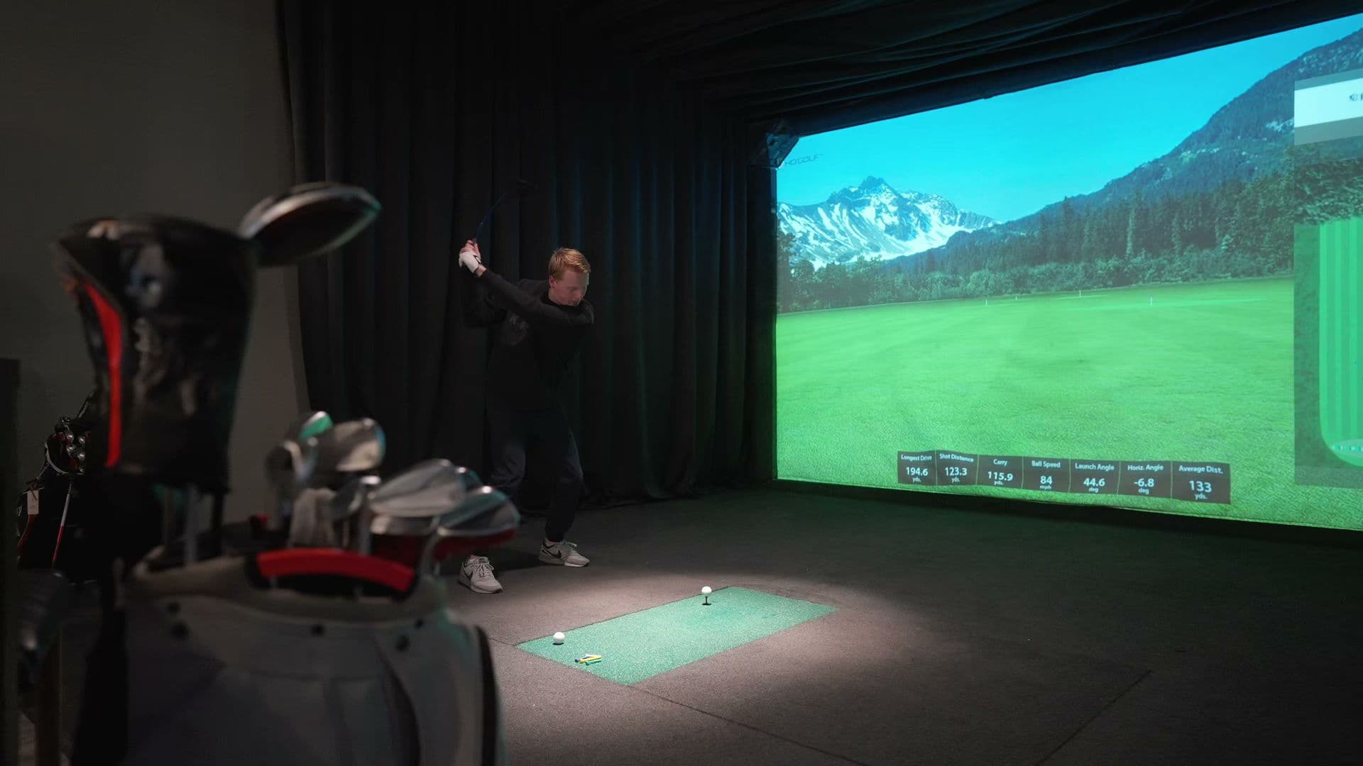 North Swing Golf Lounge - Image 2