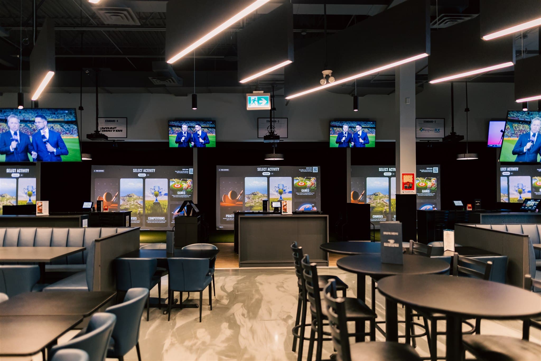 Silverwood's Golf and Lounge - Image 1