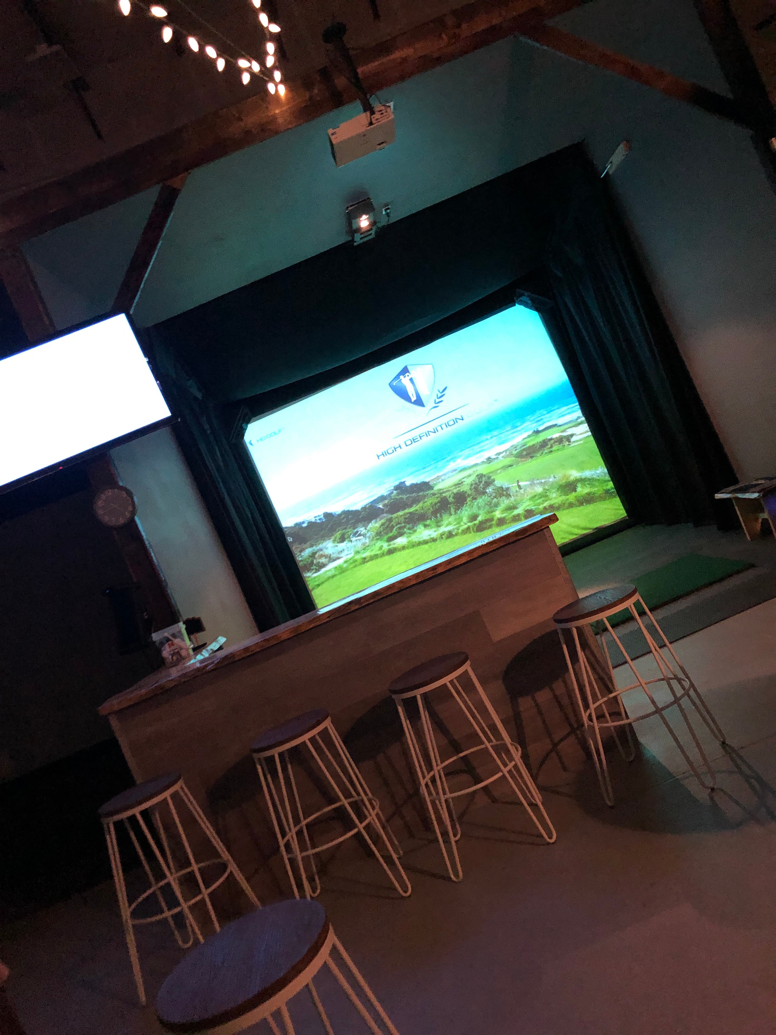 GOLFSHOTZ Cocktail Bar / Indoor Golf - Image 1