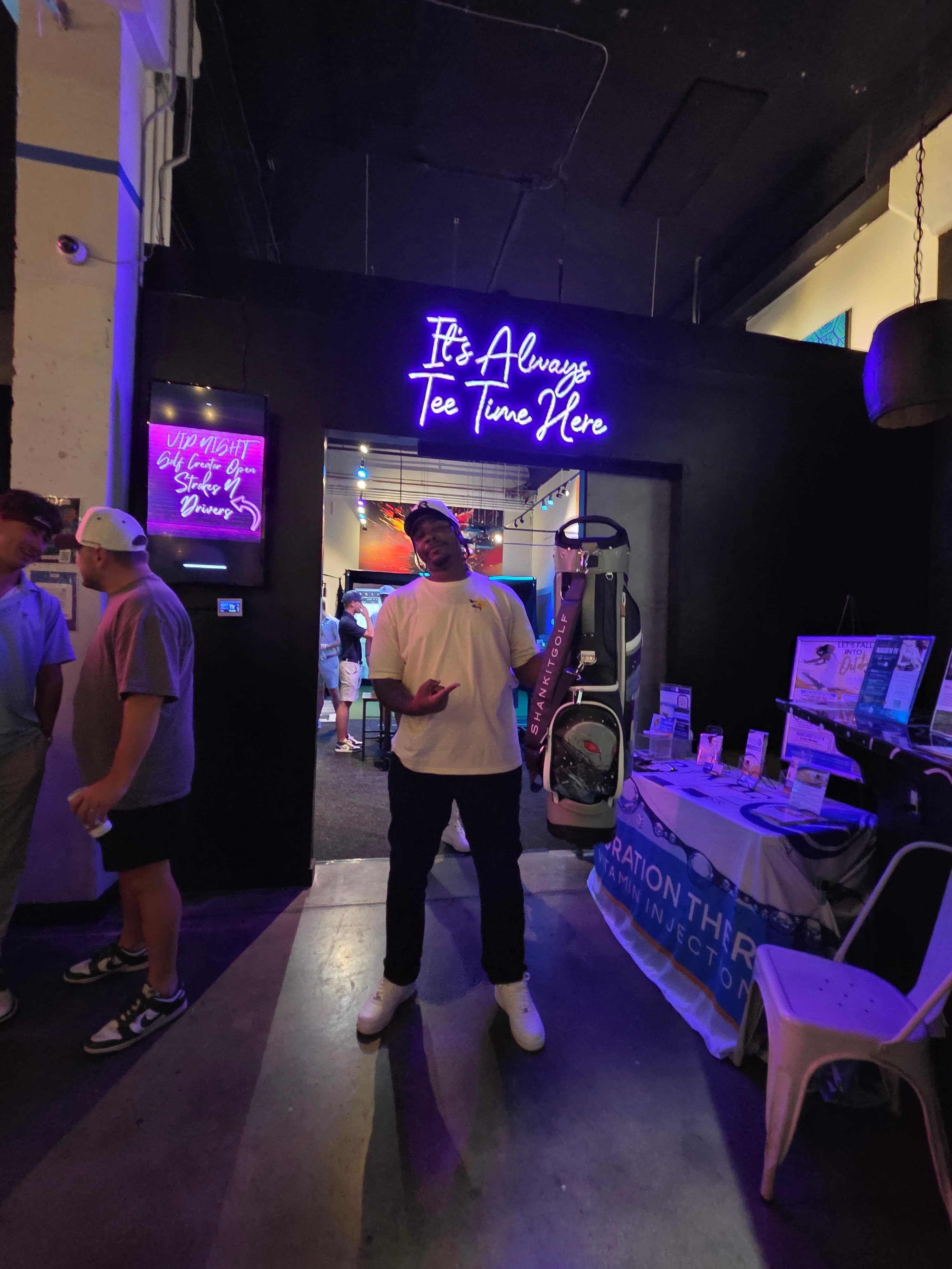 Strokes N Drivers Indoor Golf - Image 10