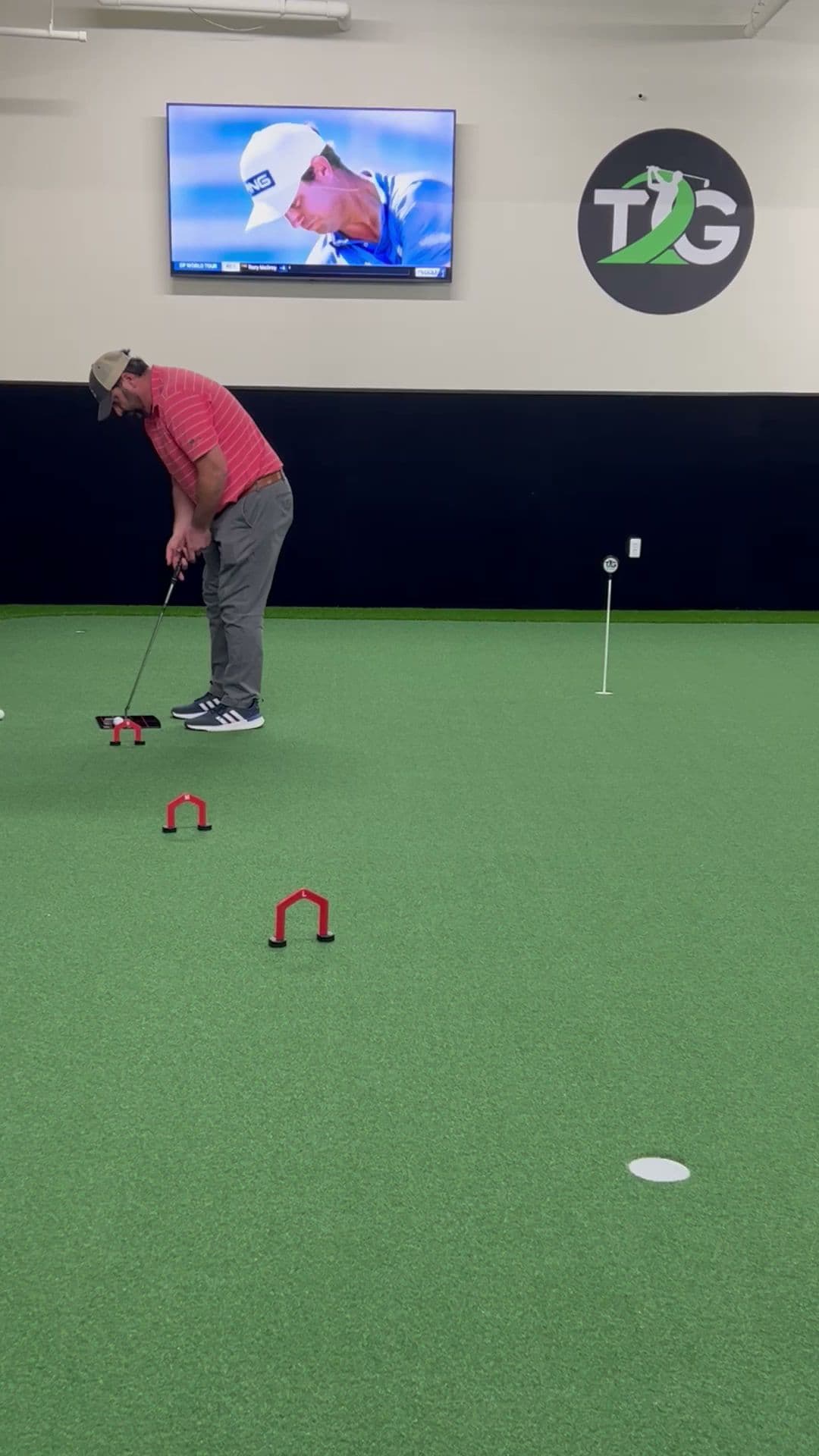 Tee 2 Green Indoor Golf Center - Image 8