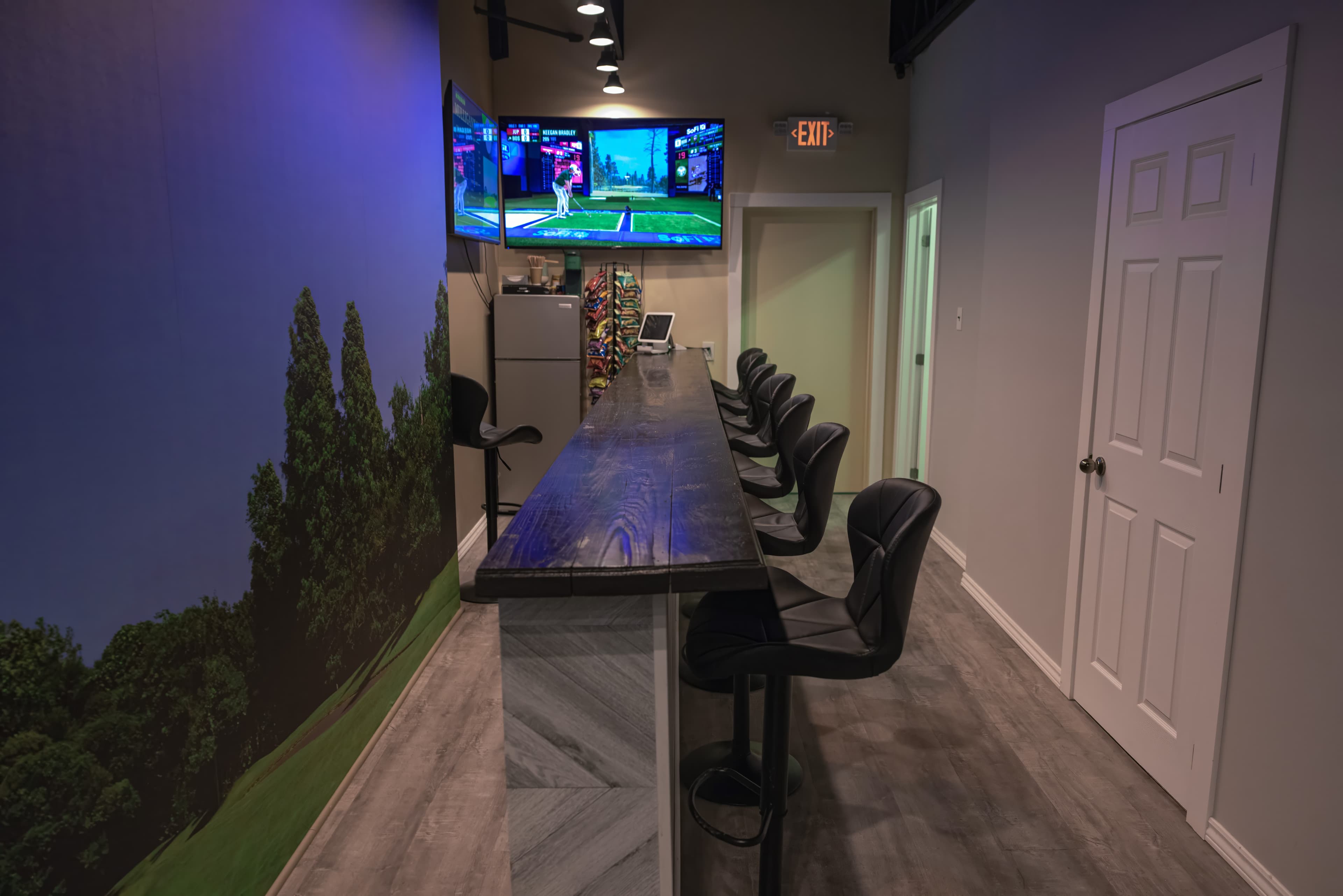 MULLIGAN’S GOLF SIMULATOR - Image 3