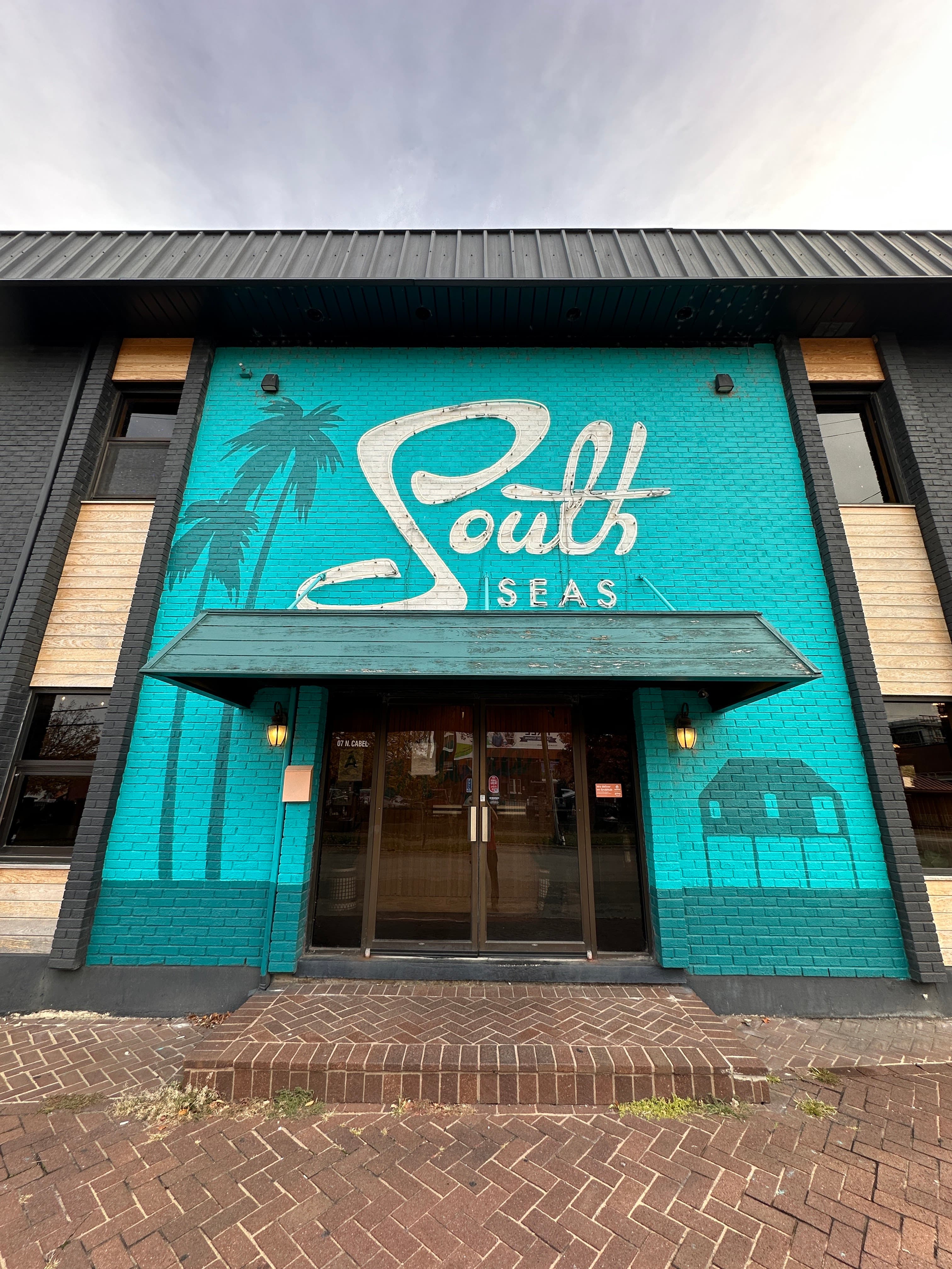 South Seas Tiki & Golf Lounge - Image 5